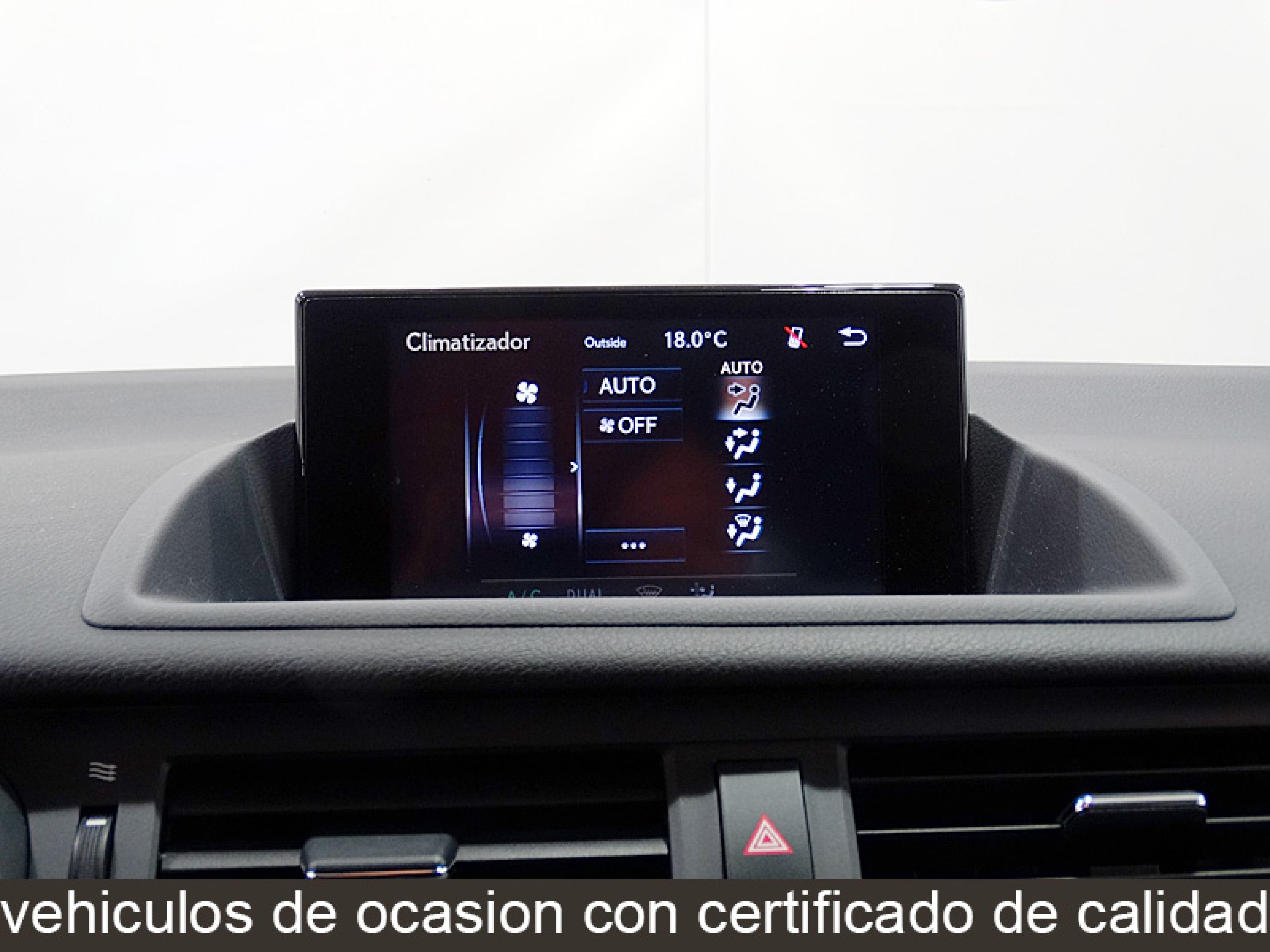 Foto Lexus CT 200h 29