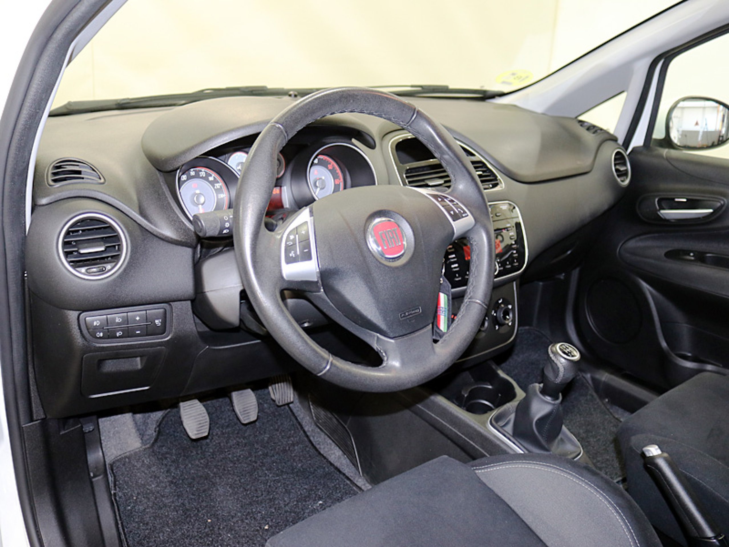 Foto Fiat Punto 18