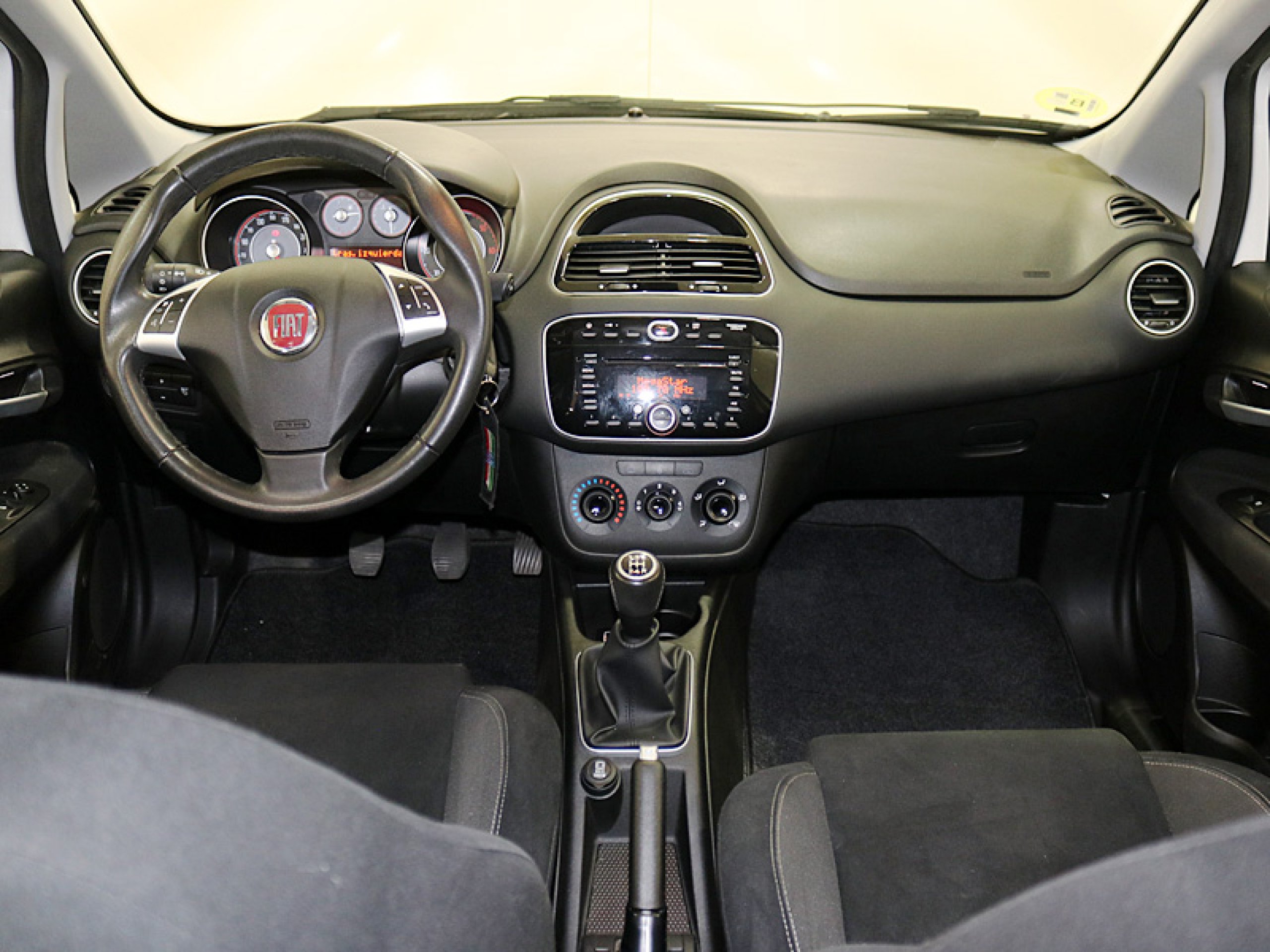 Foto Fiat Punto 19