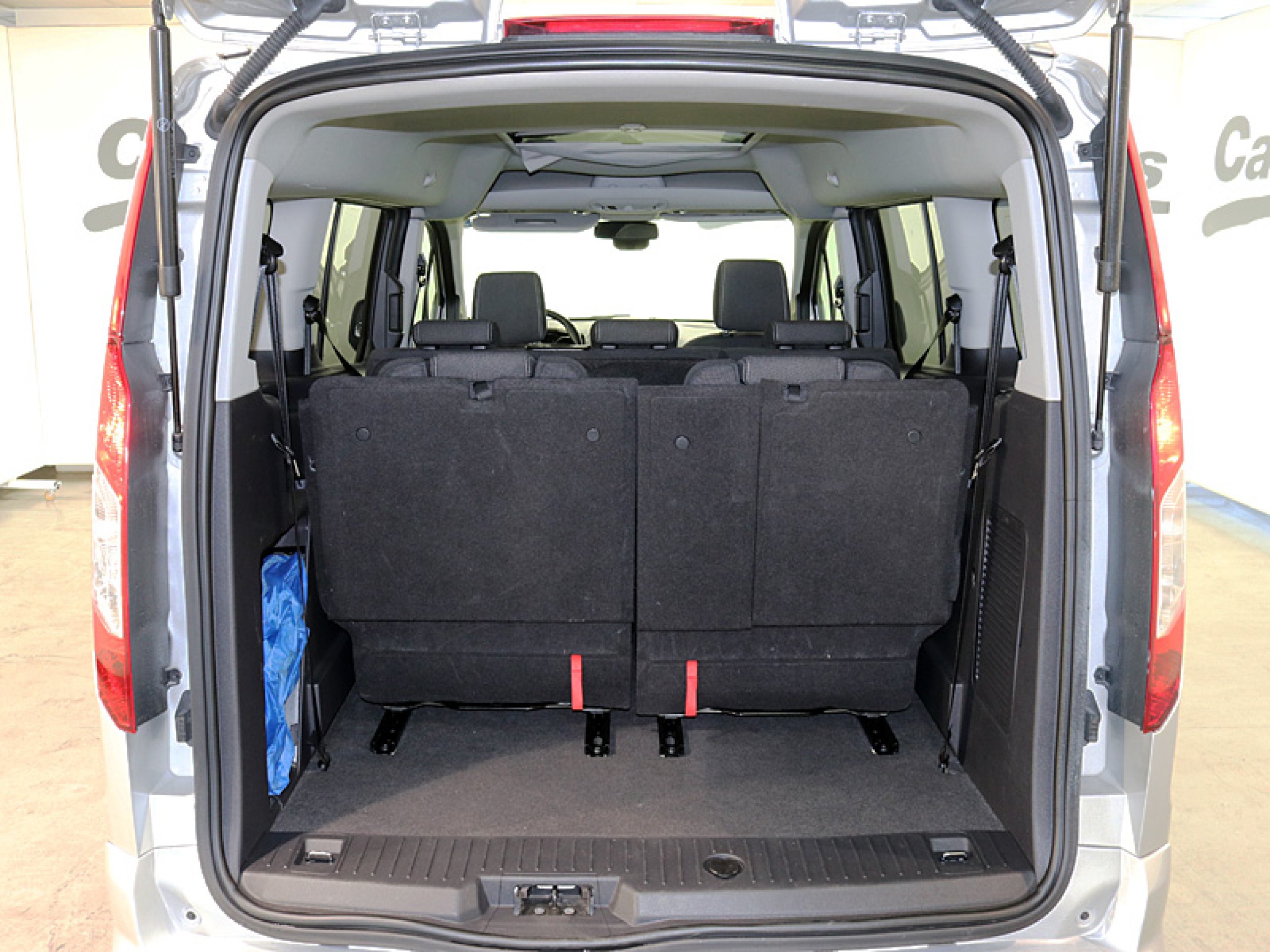 Foto Ford Tourneo 9