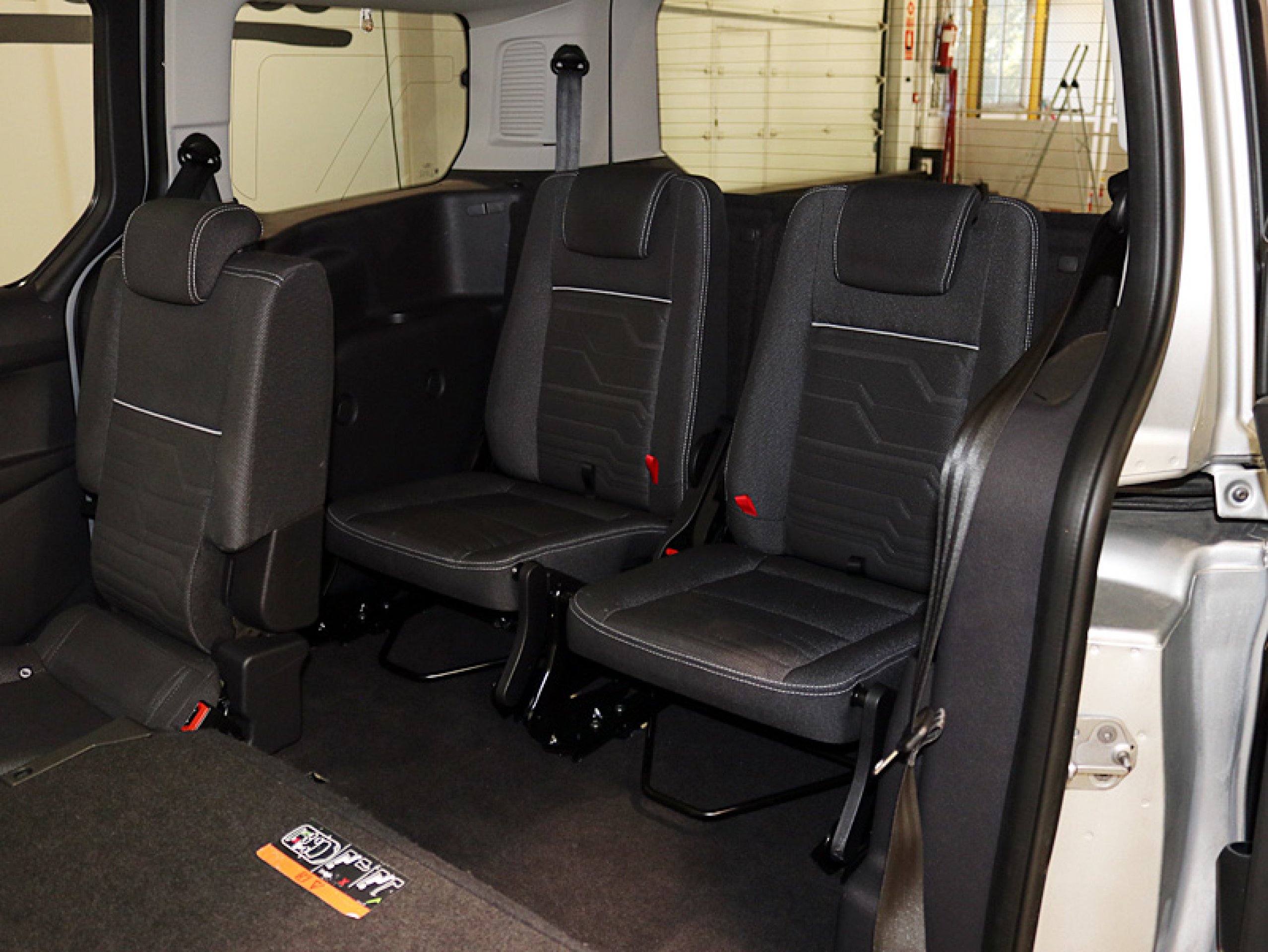 Foto Ford Tourneo 16