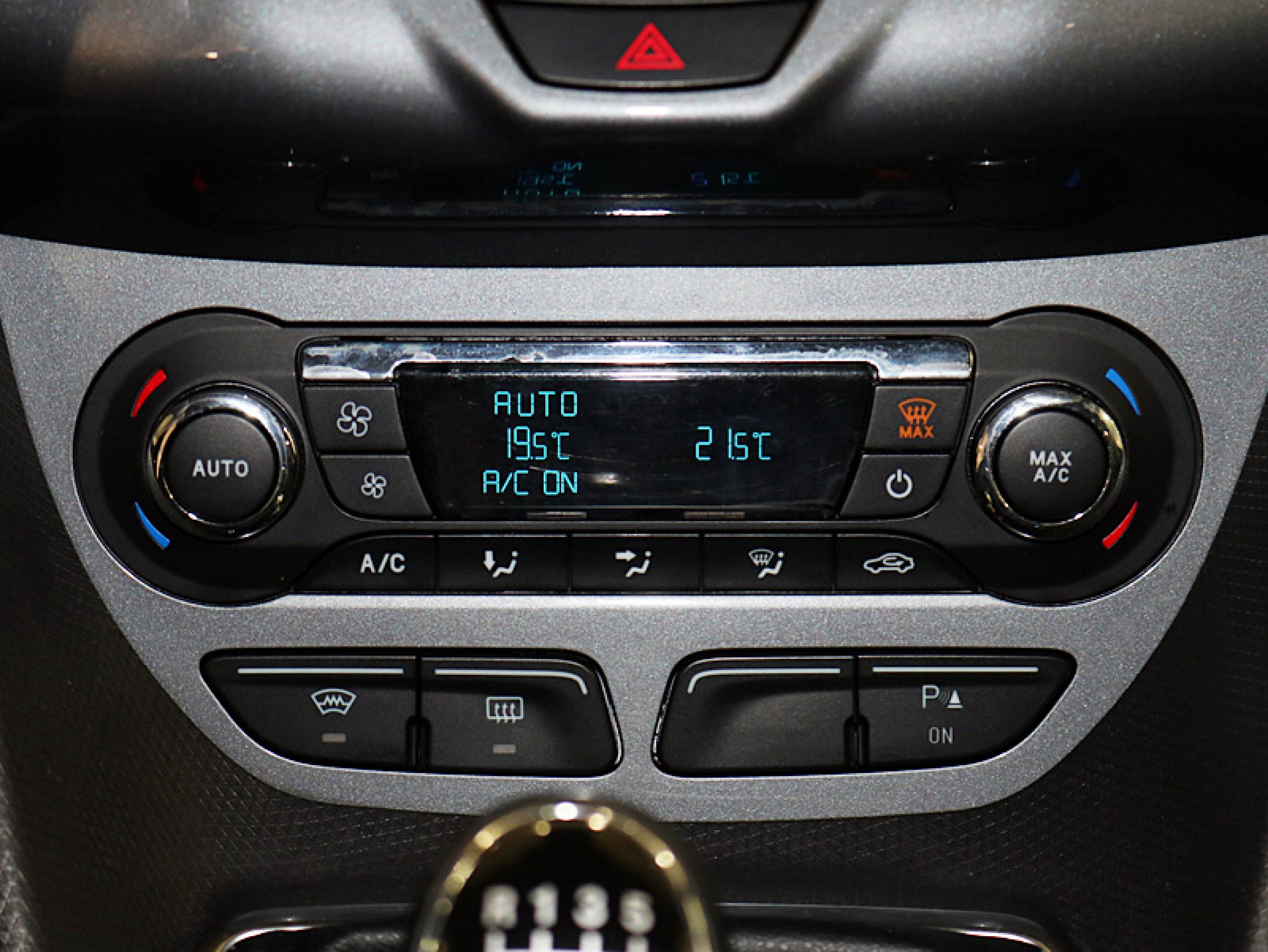Foto Ford Tourneo 28