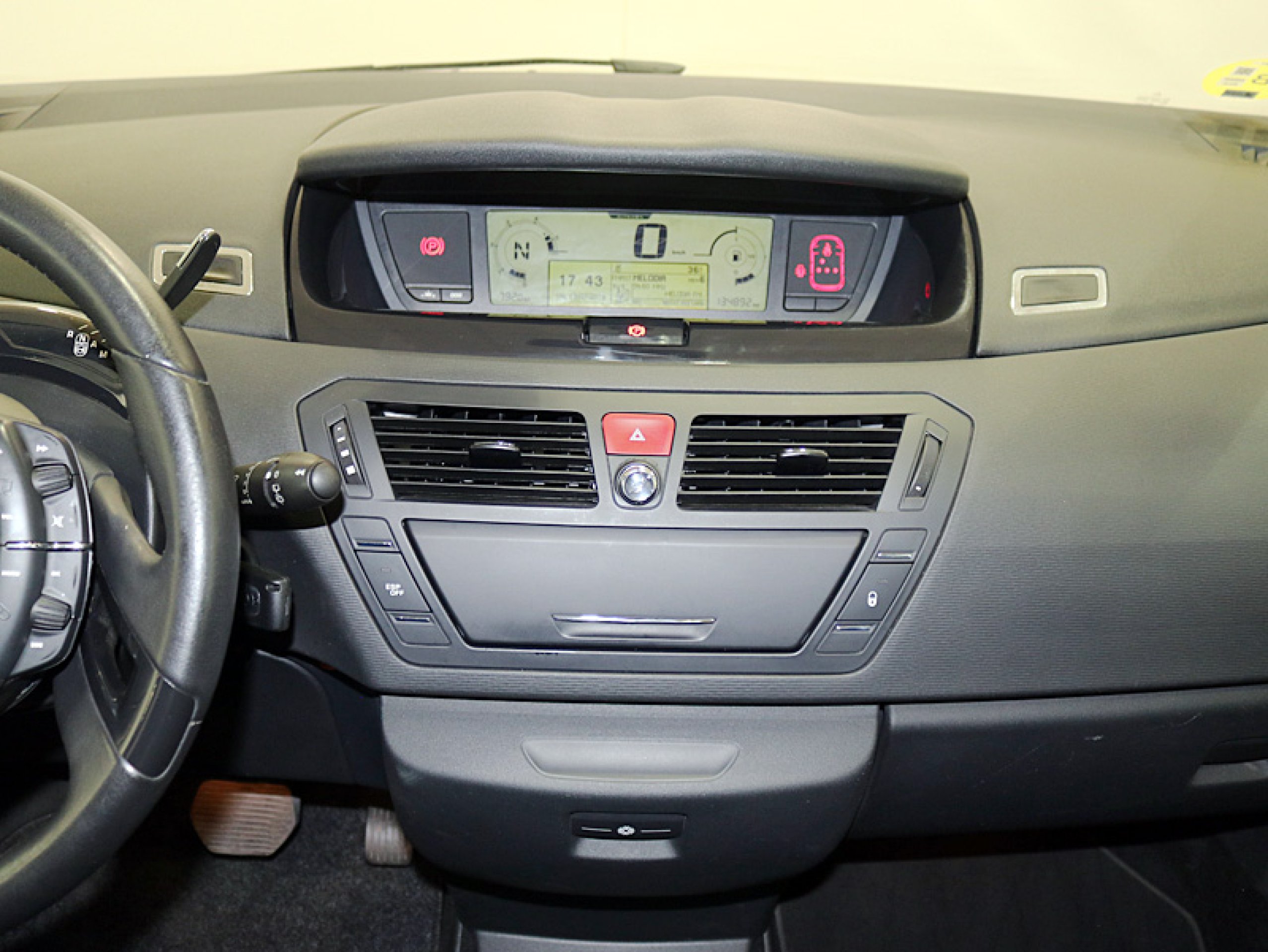 Foto Citroen Grand C4 Picasso 21