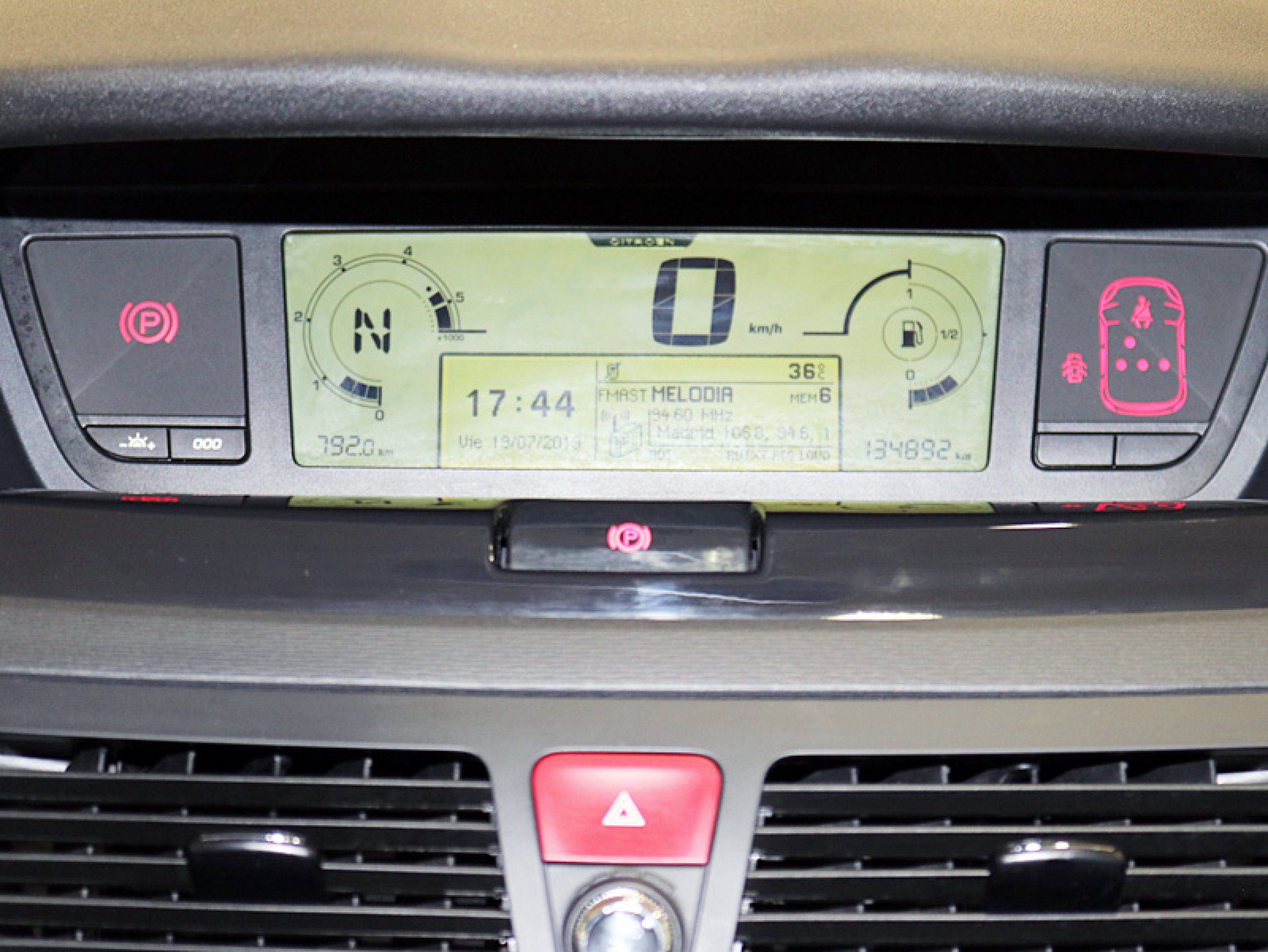 Foto Citroen Grand C4 Picasso 22