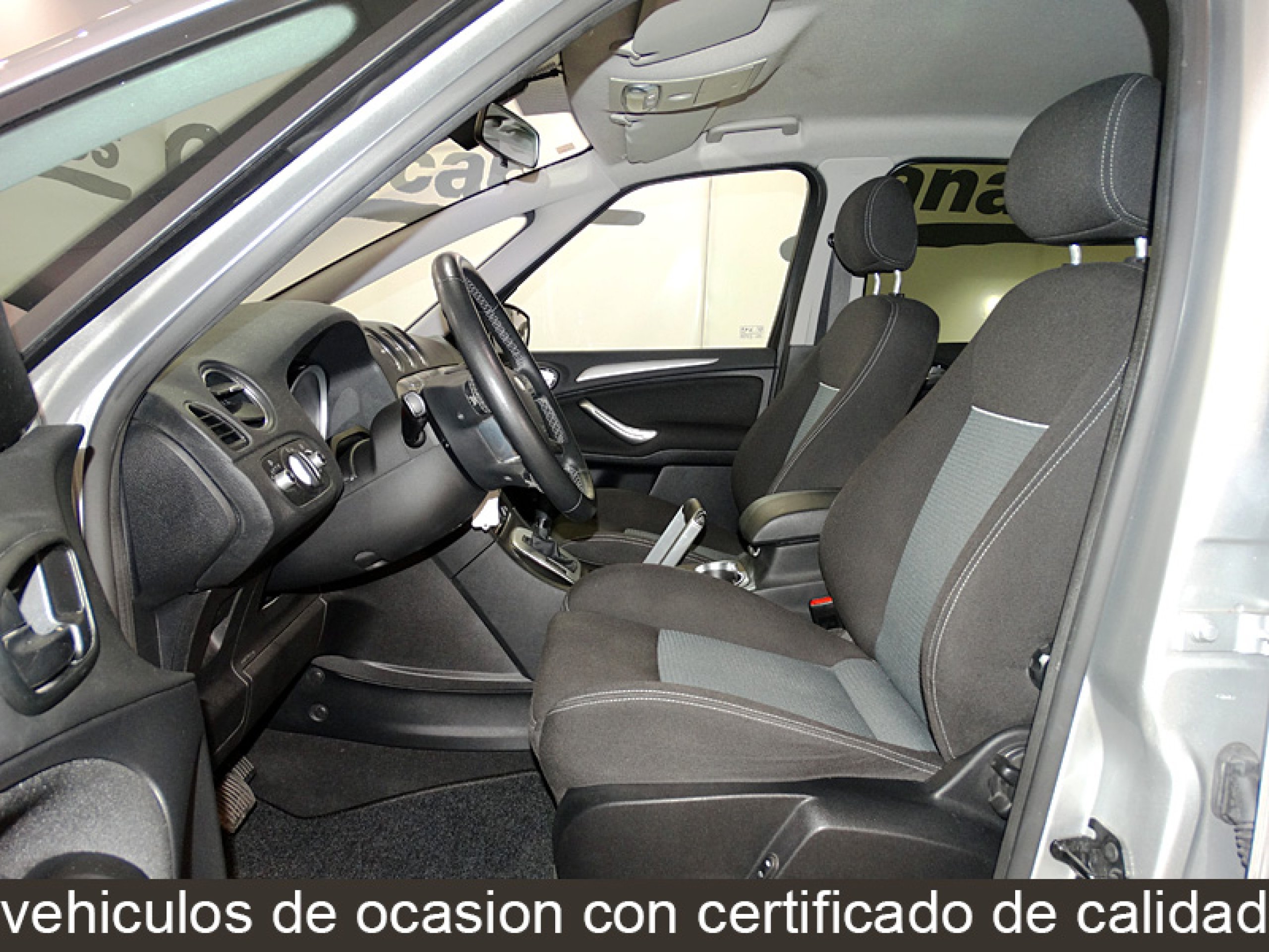 Foto Ford S-Max 15