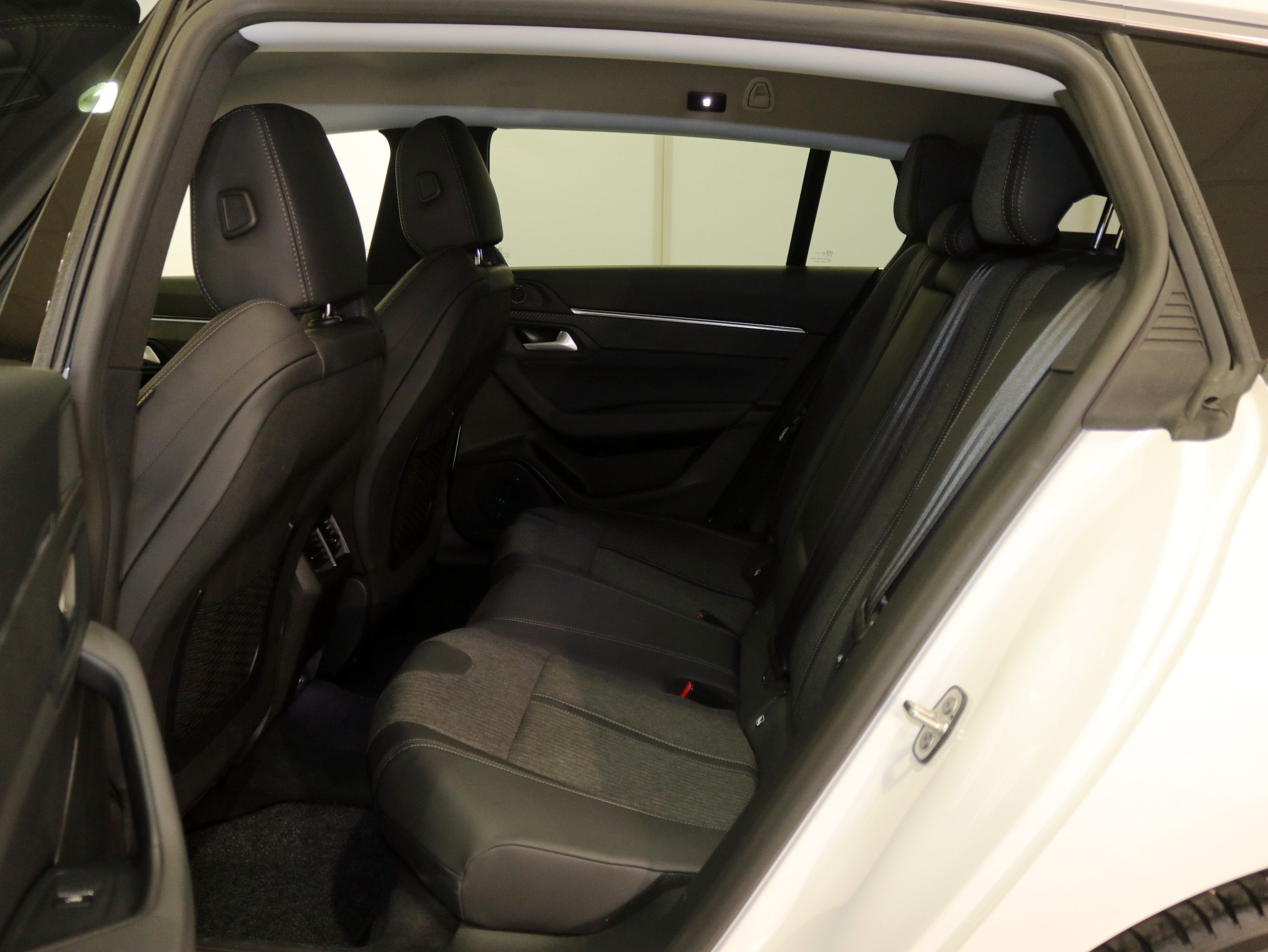 Foto Peugeot 508 17