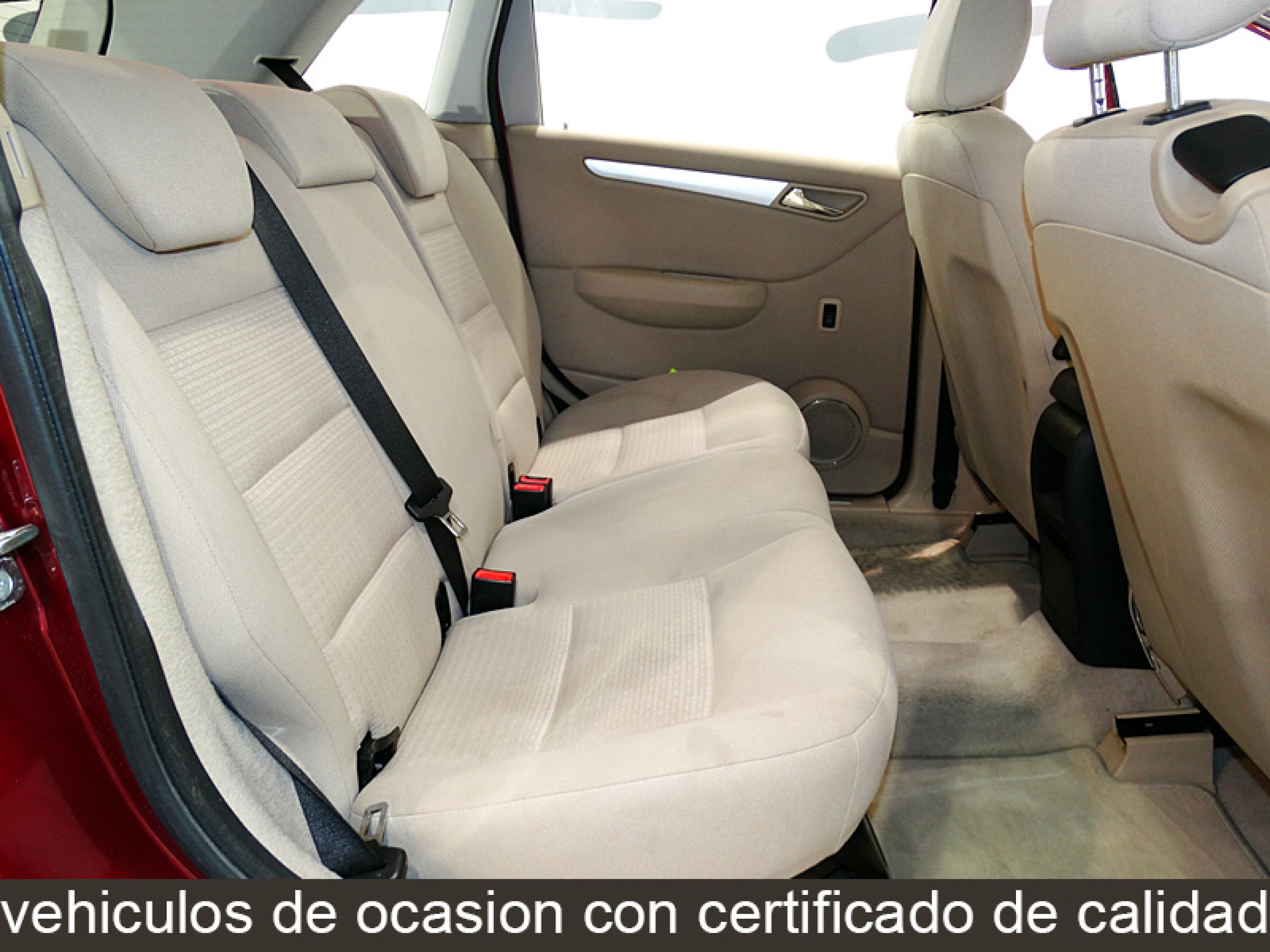 Foto Mercedes-Benz B 170 17
