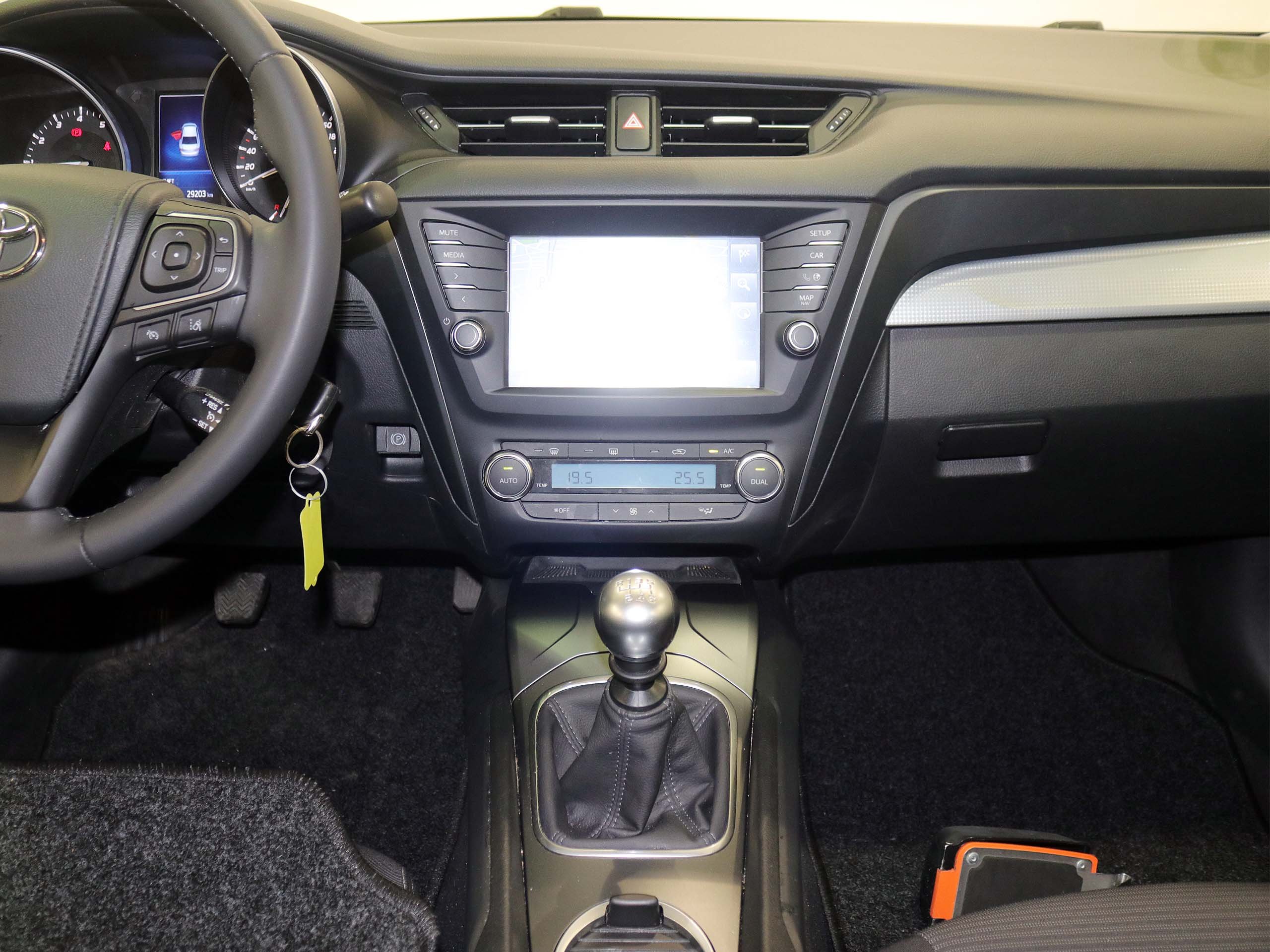 Foto Toyota Avensis 26