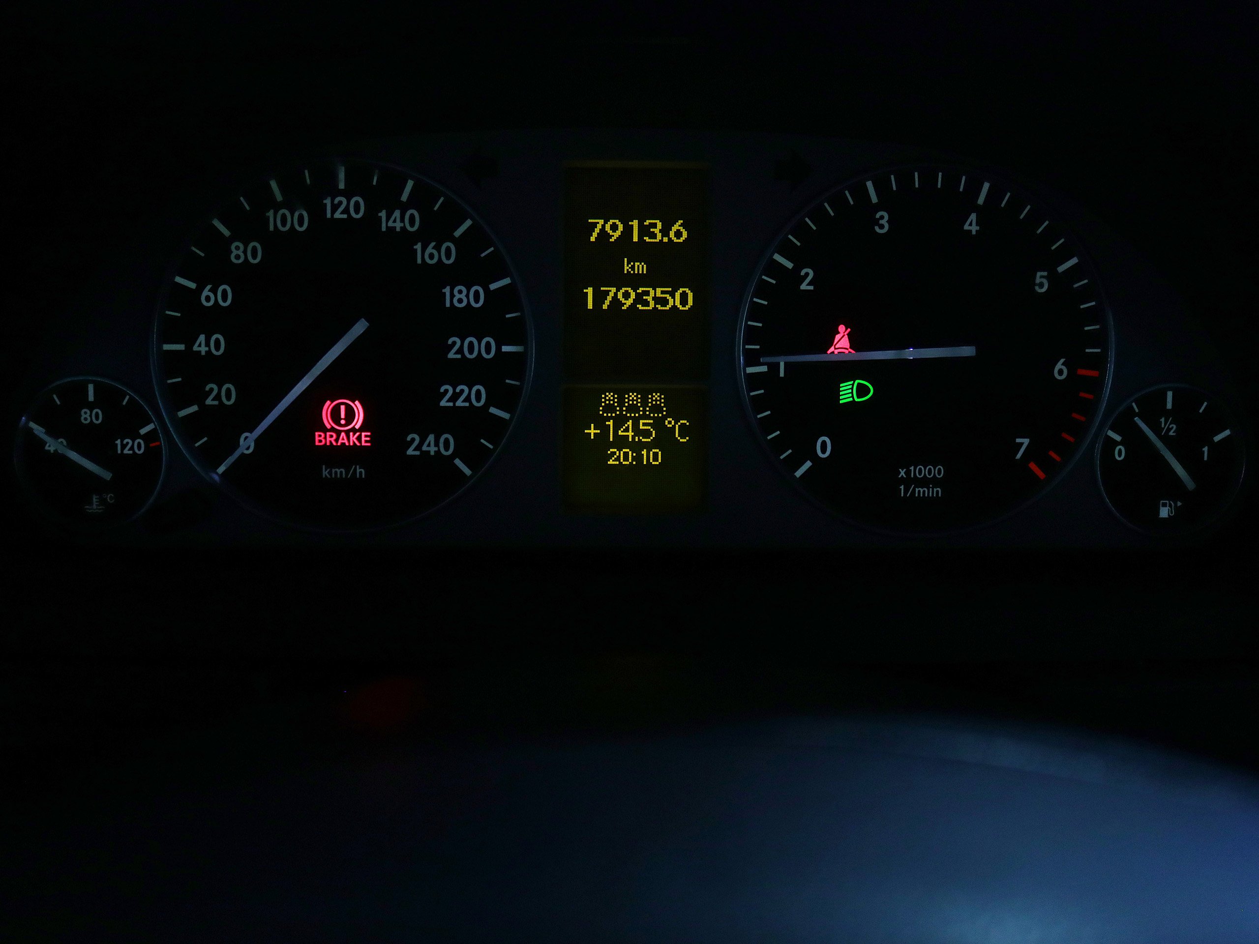 Foto Mercedes-Benz B 150 18