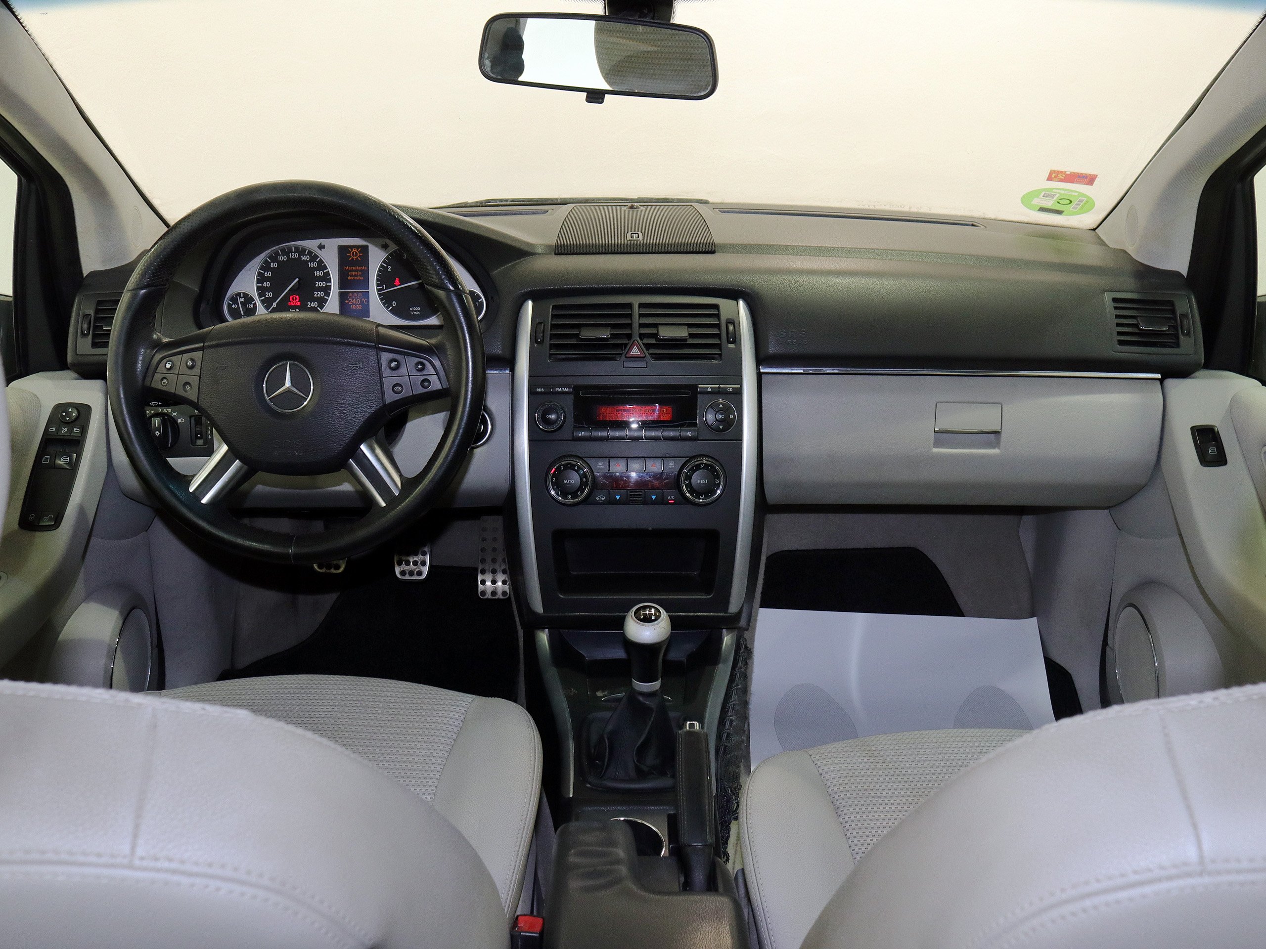 Foto Mercedes-Benz B 150 20