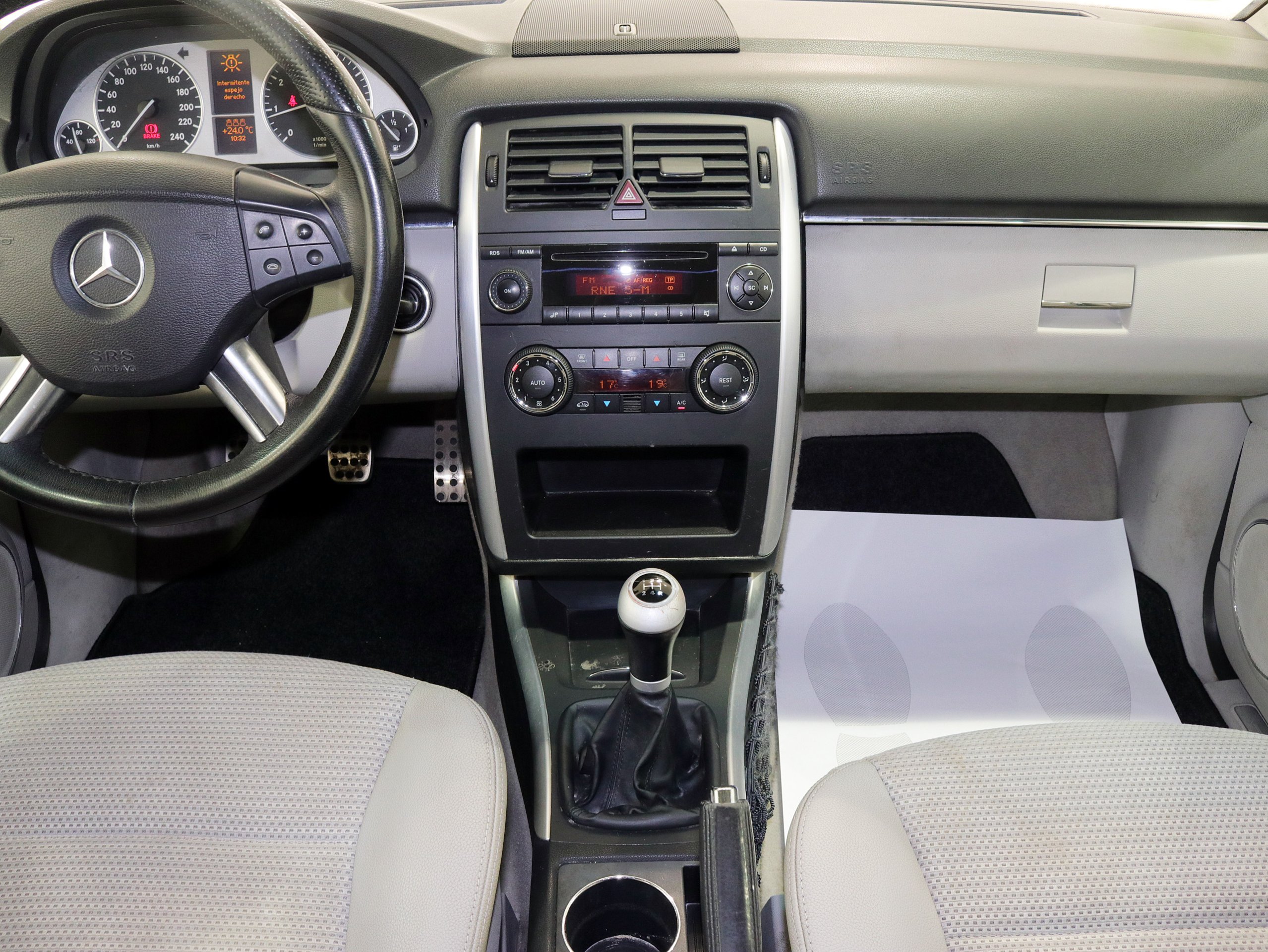 Foto Mercedes-Benz B 150 22