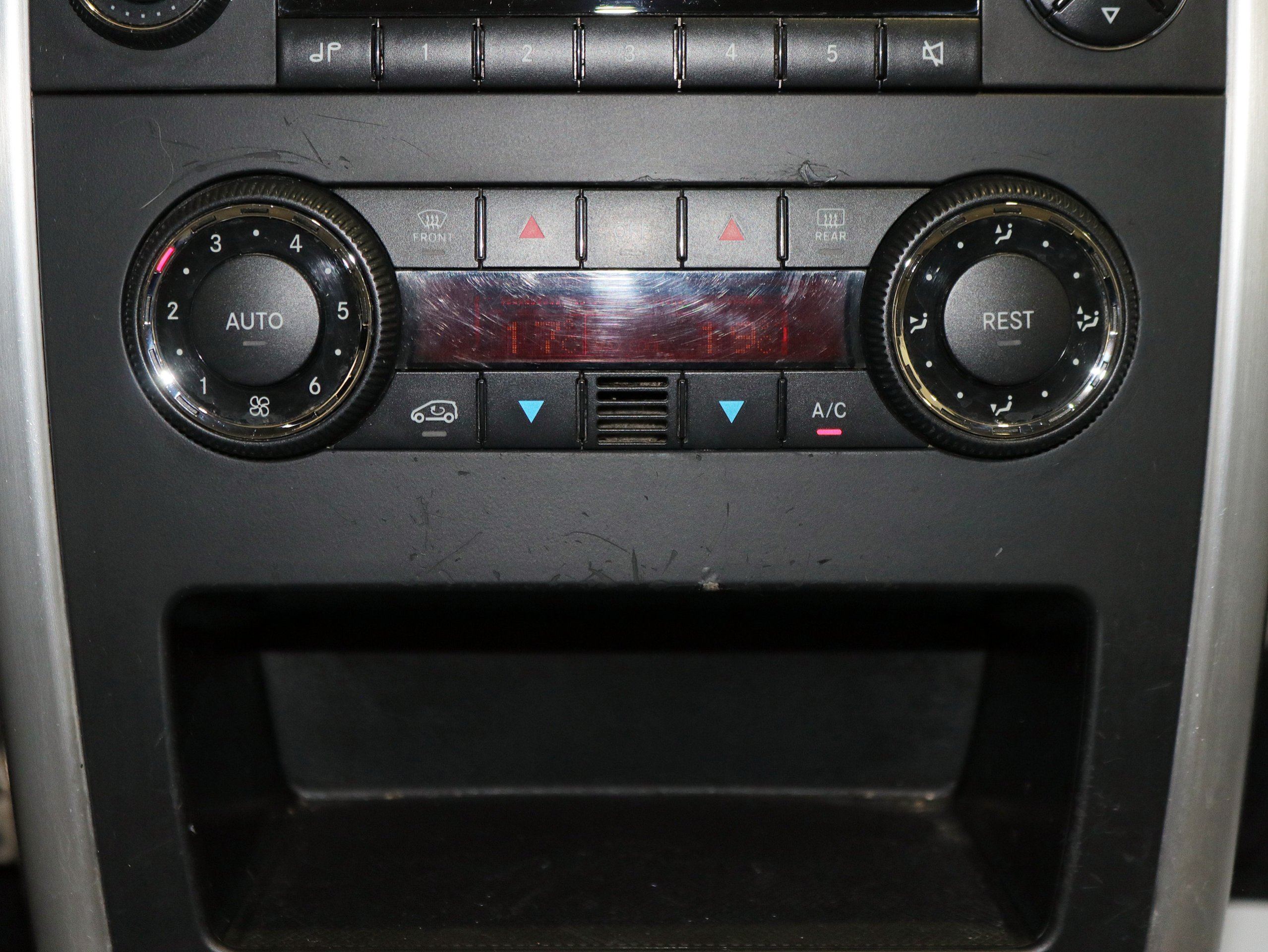 Foto Mercedes-Benz B 150 24