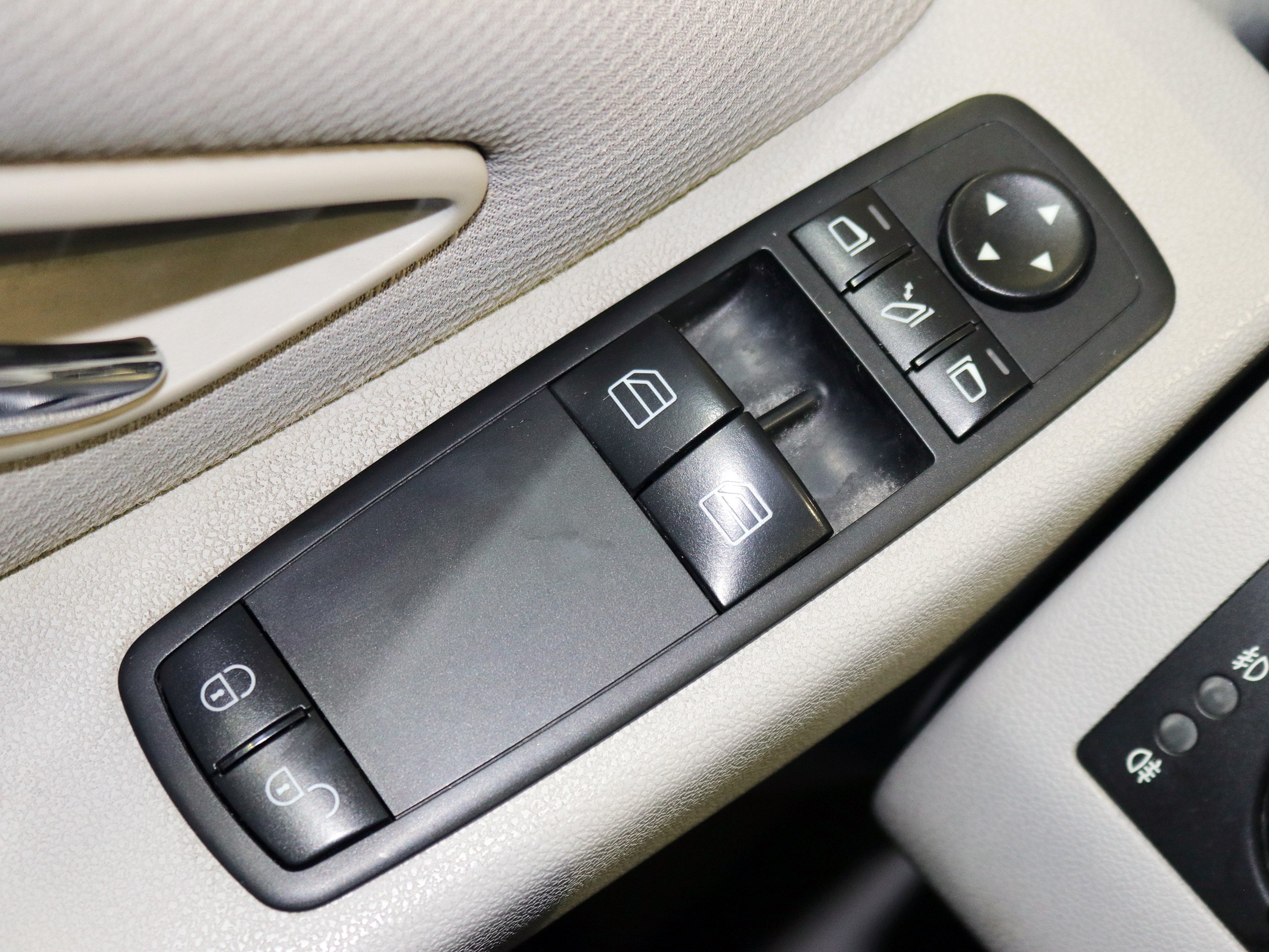 Foto Mercedes-Benz B 150 26