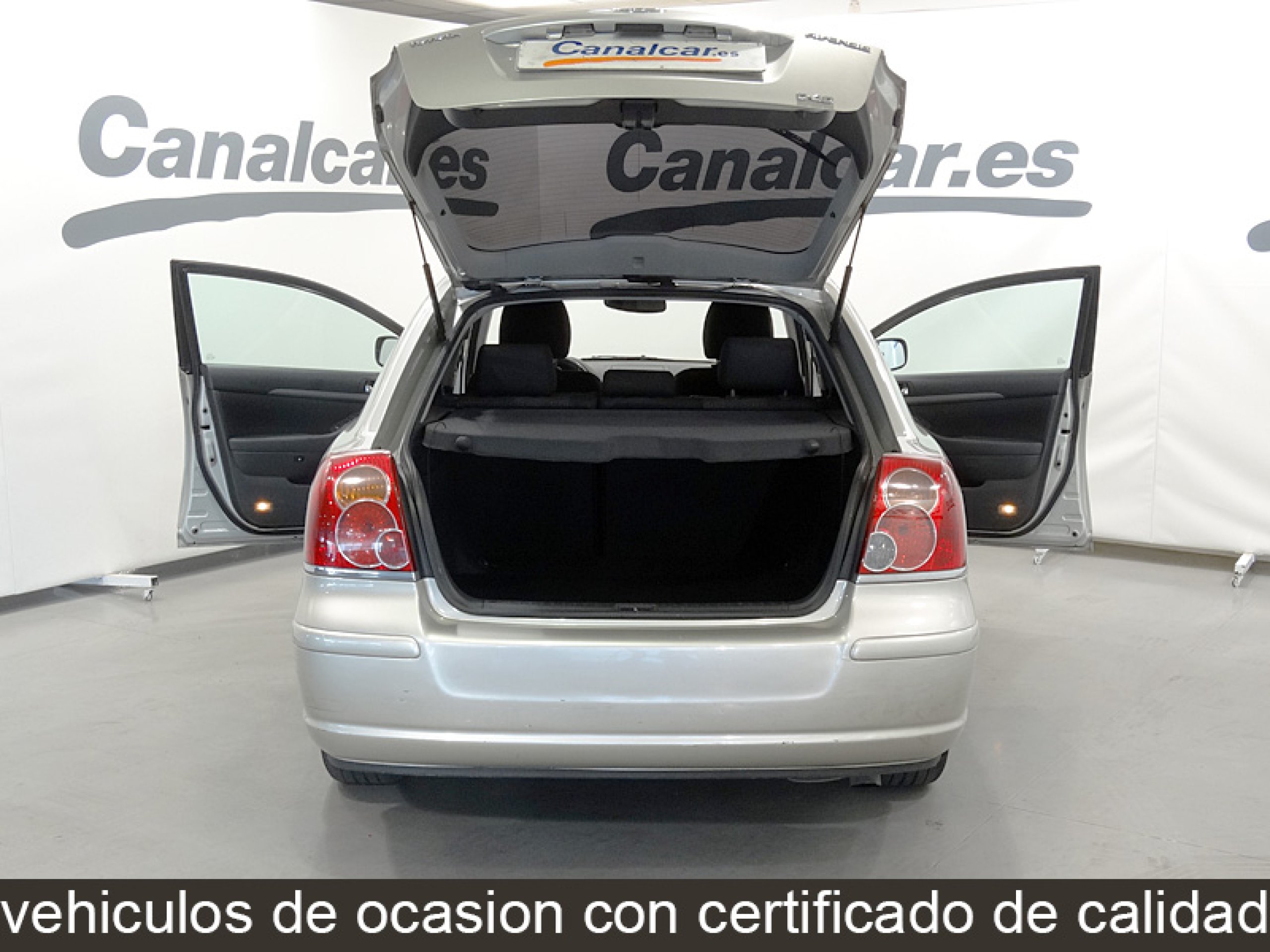 Foto Toyota Avensis 7