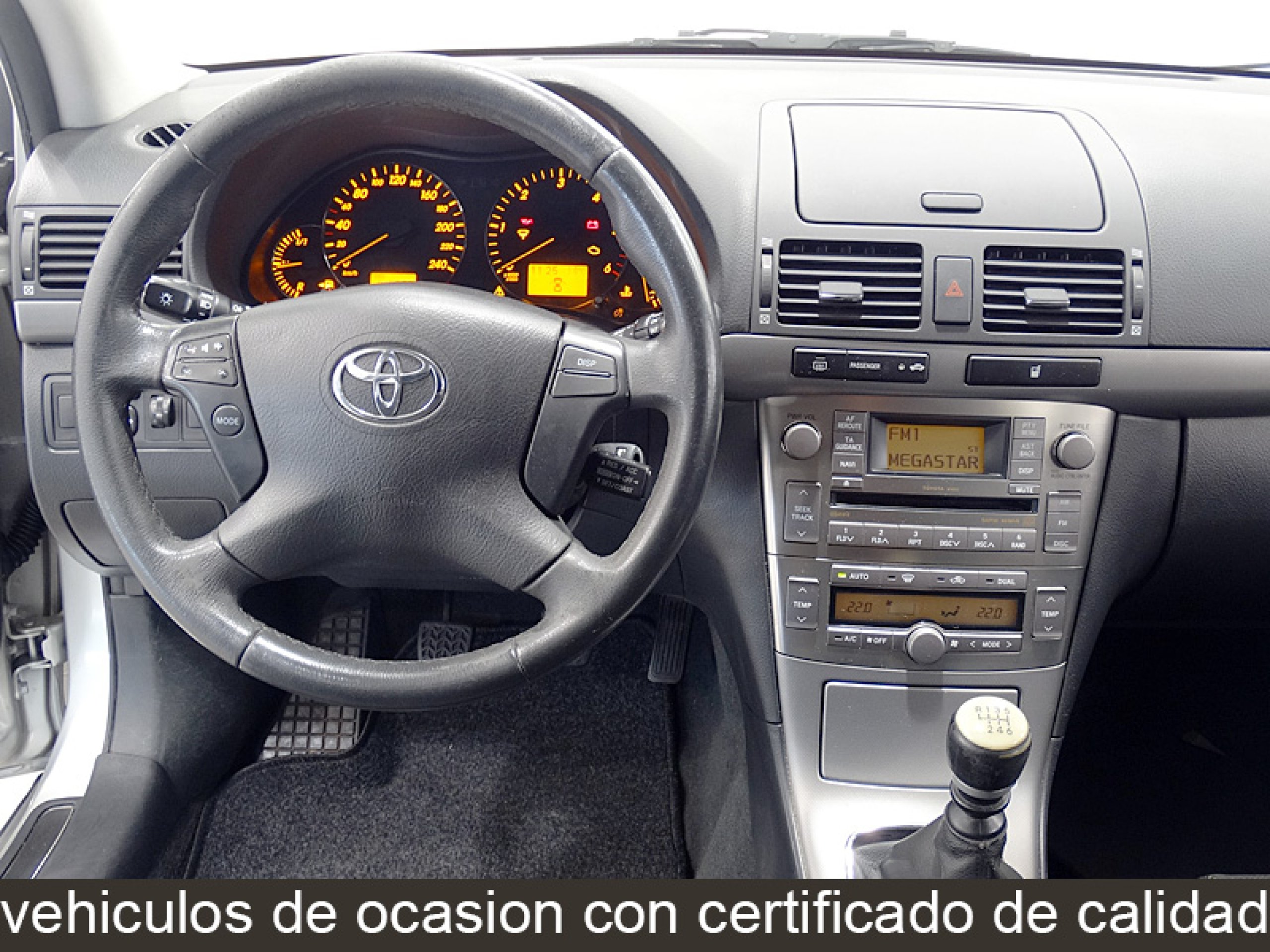 Foto Toyota Avensis 19