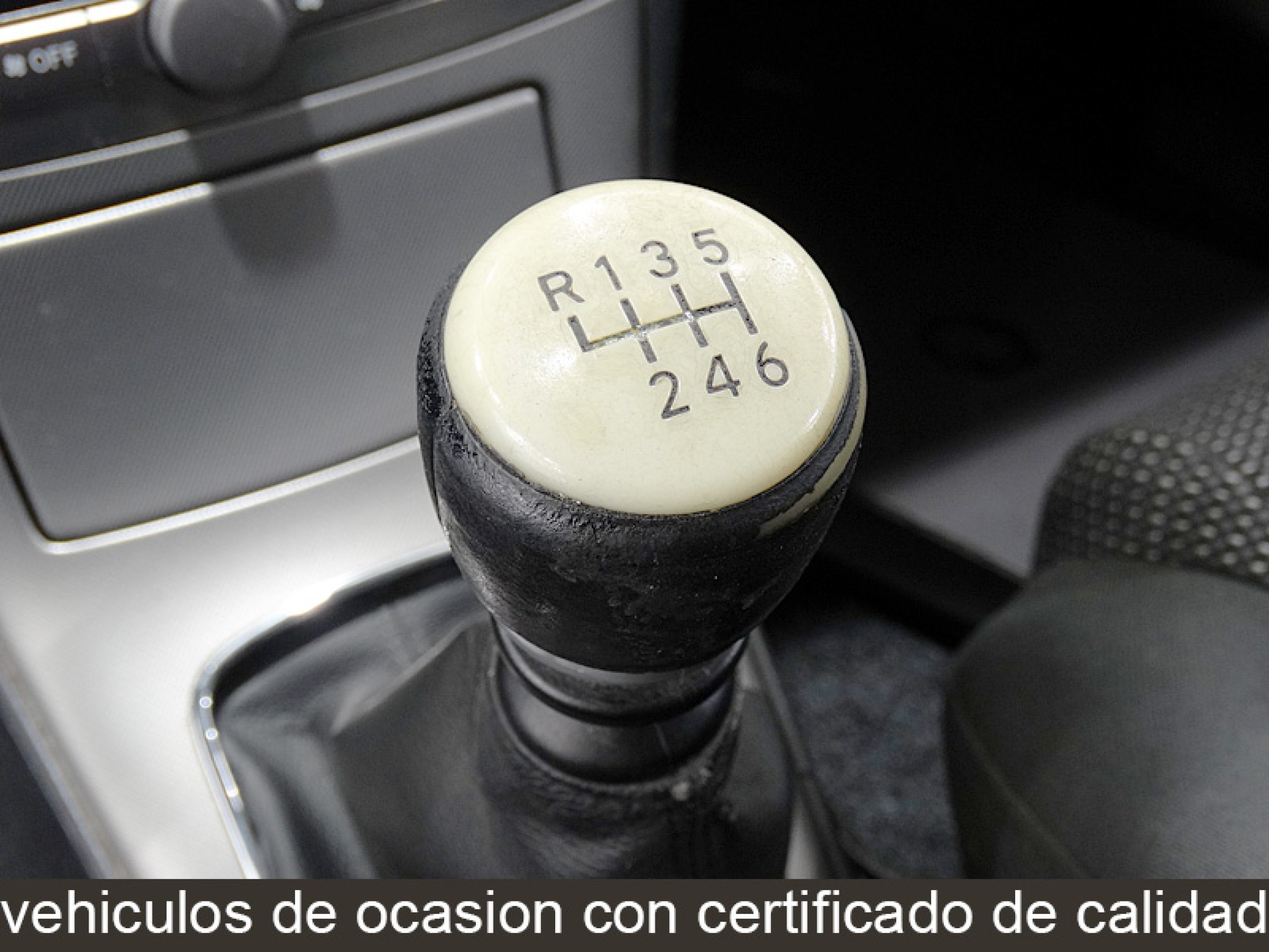 Foto Toyota Avensis 28