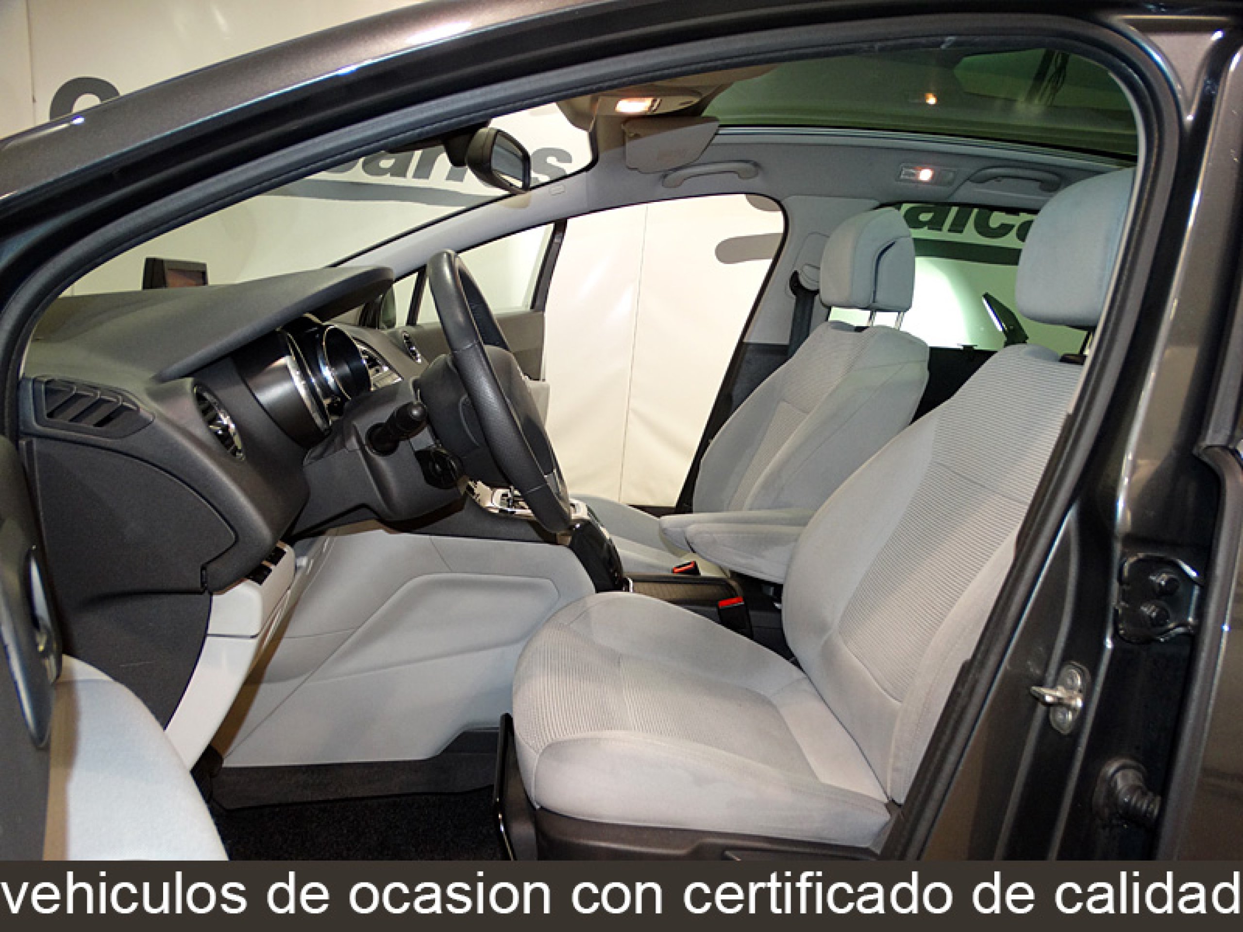 Foto Peugeot 5008 17