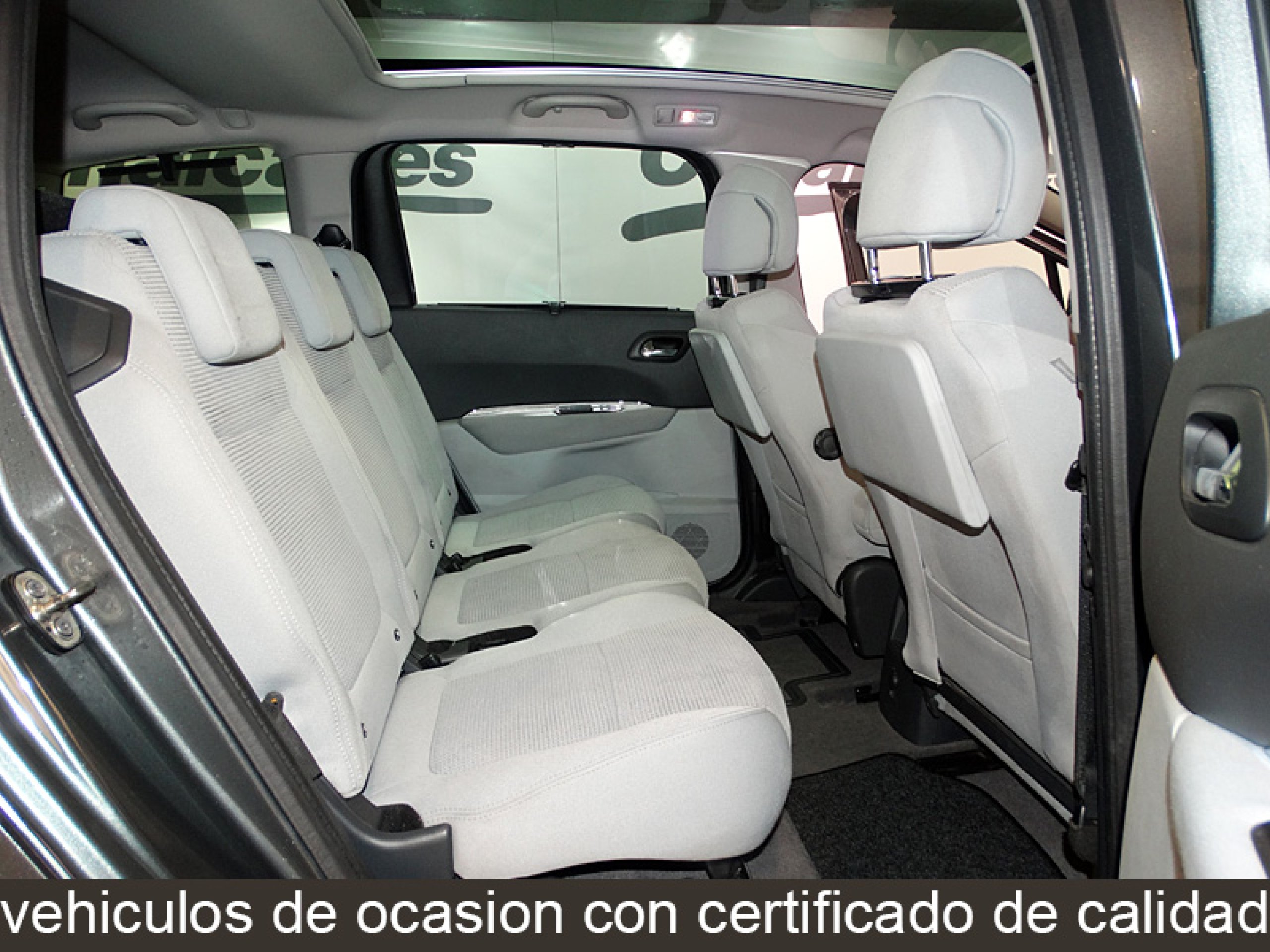 Foto Peugeot 5008 19