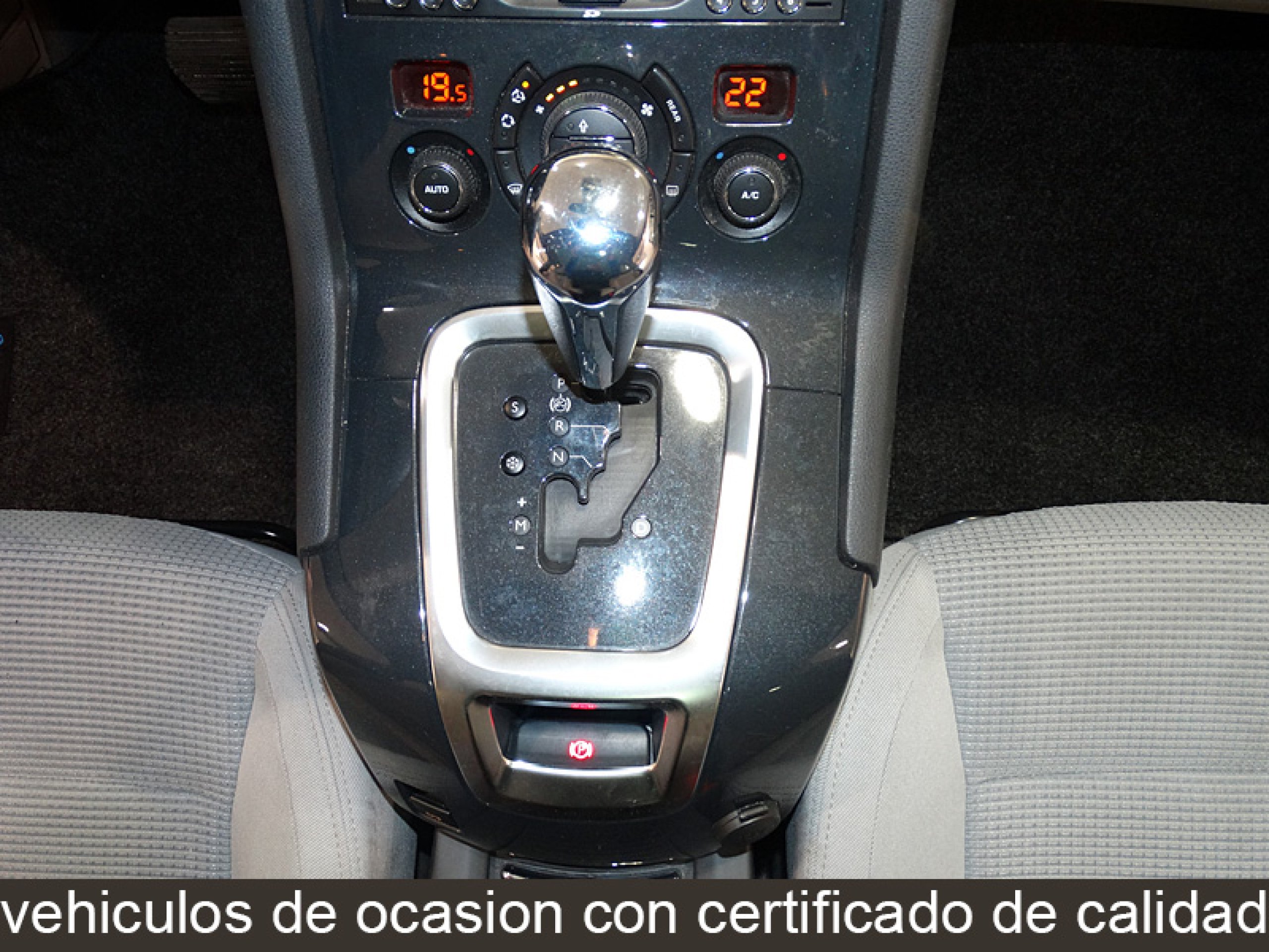 Foto Peugeot 5008 29