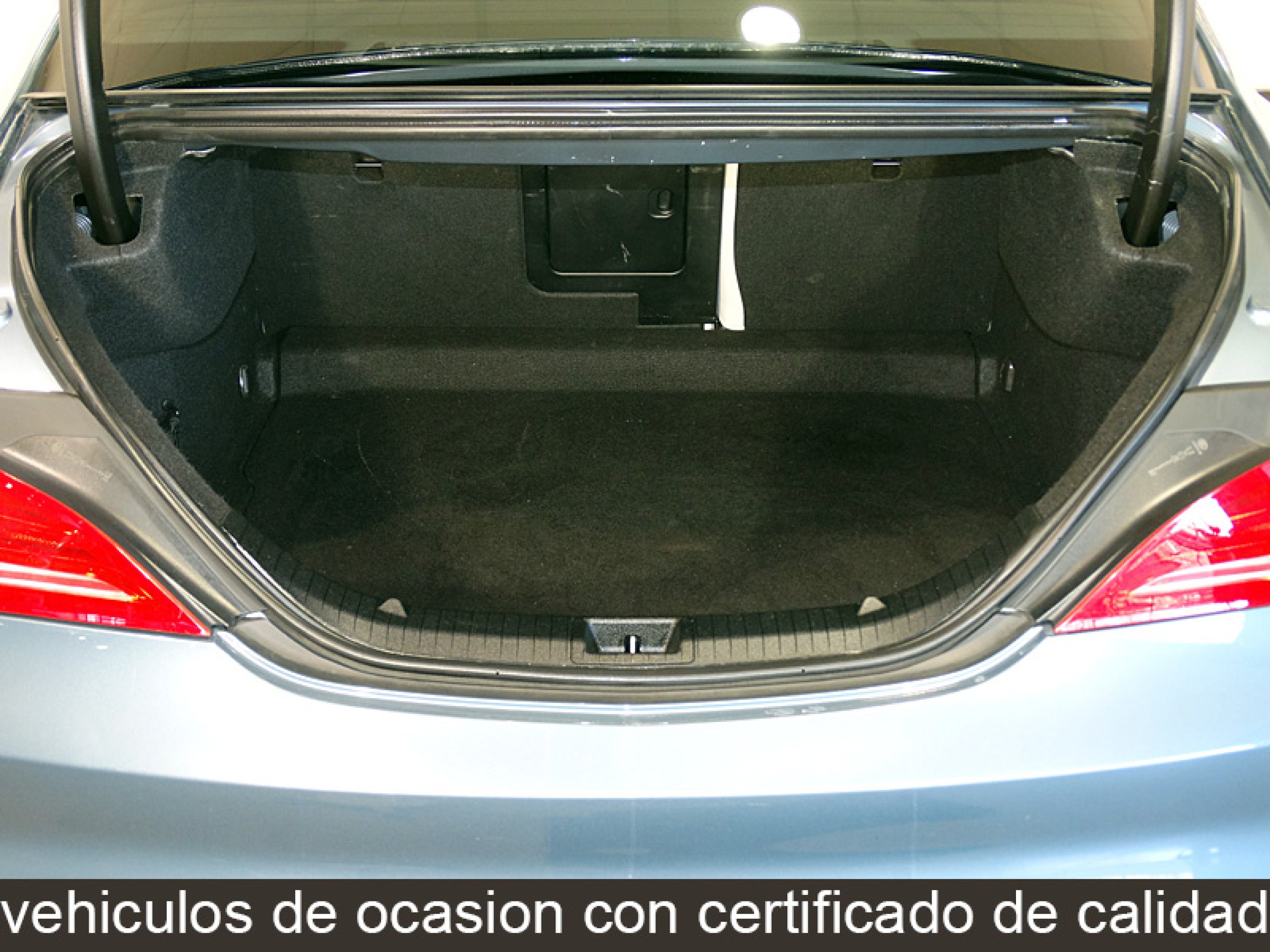 Foto Mercedes-Benz CLA 180 10