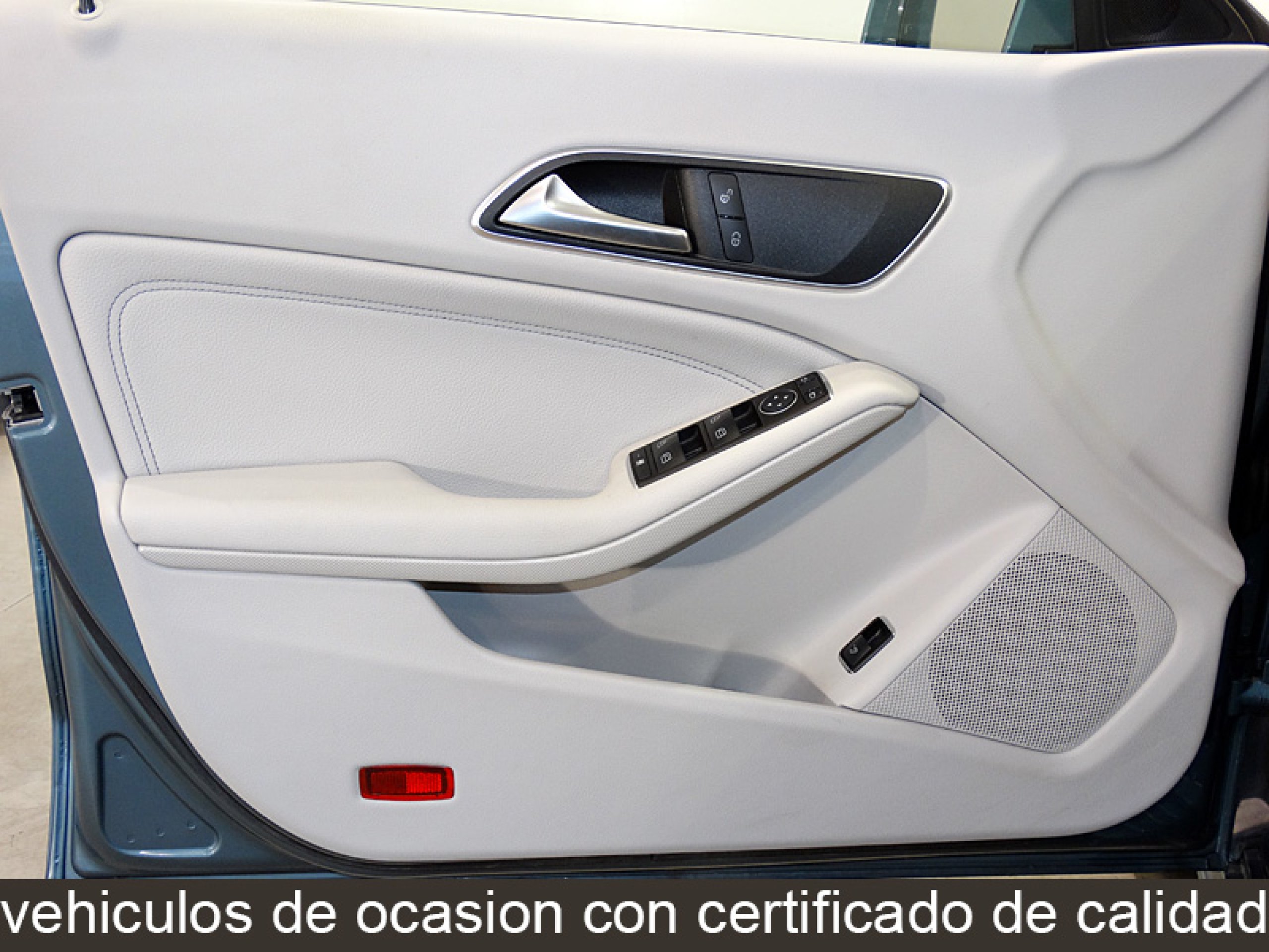 Foto Mercedes-Benz CLA 180 20