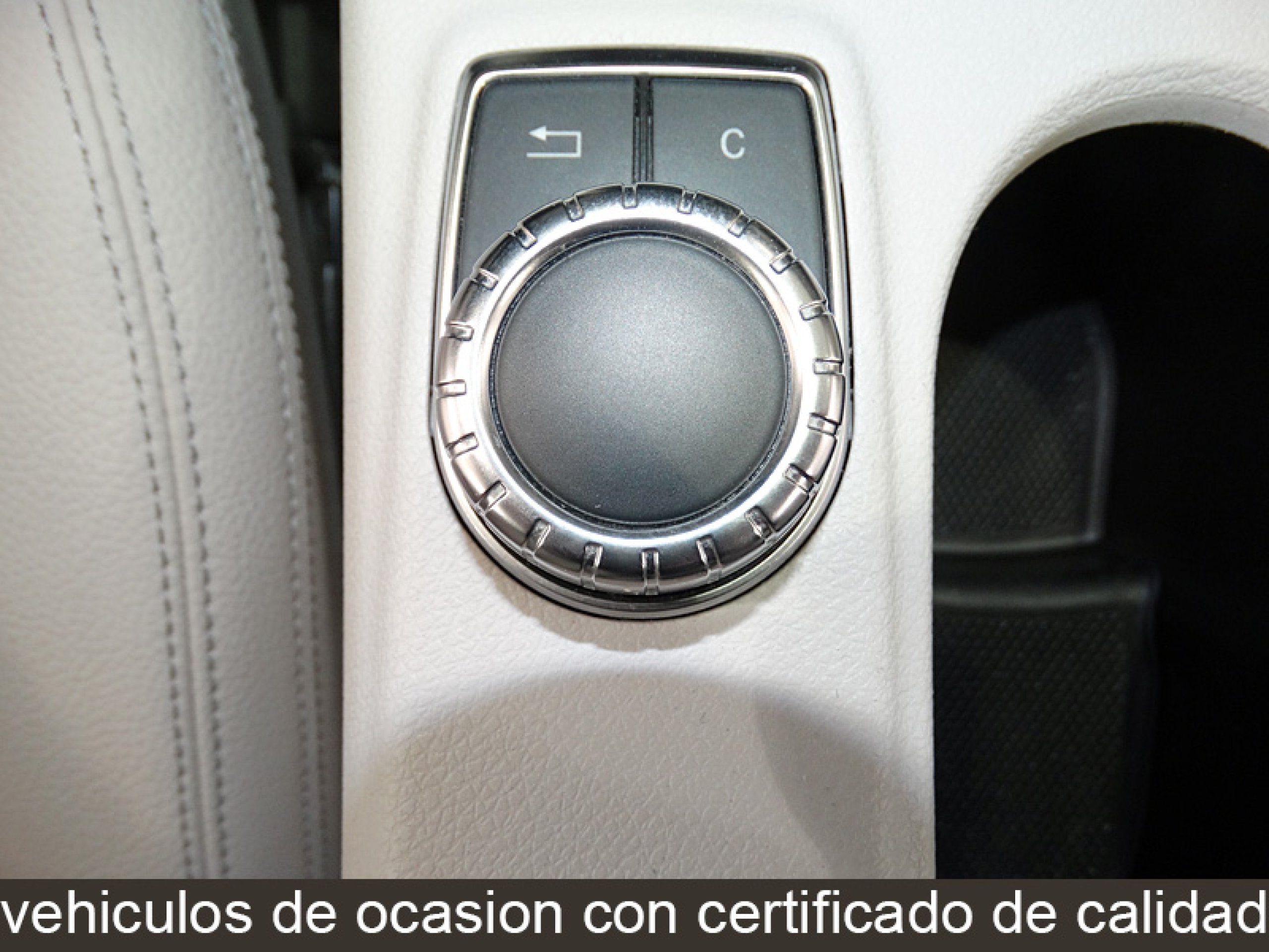 Foto Mercedes-Benz CLA 180 26