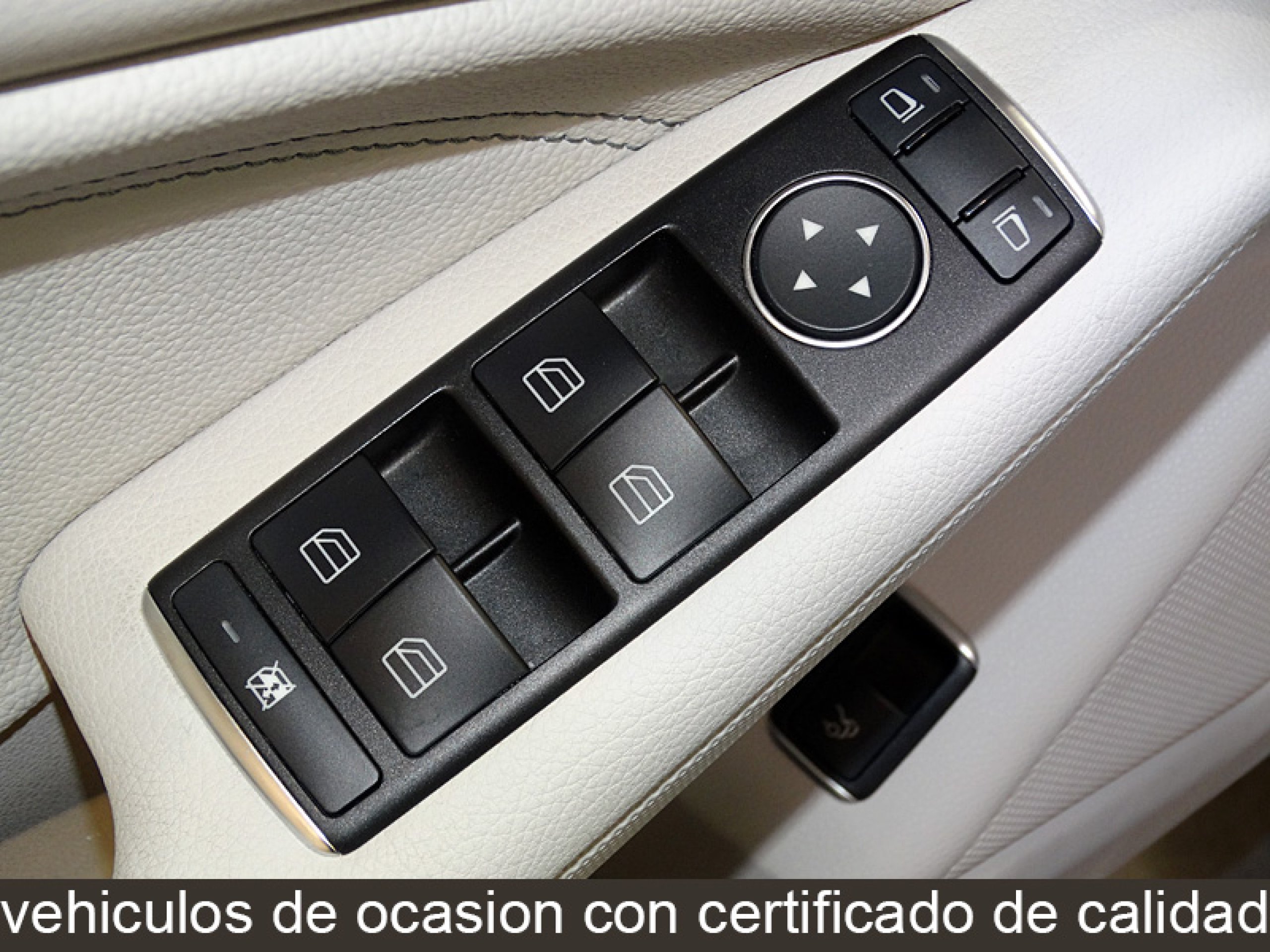 Foto Mercedes-Benz CLA 180 29