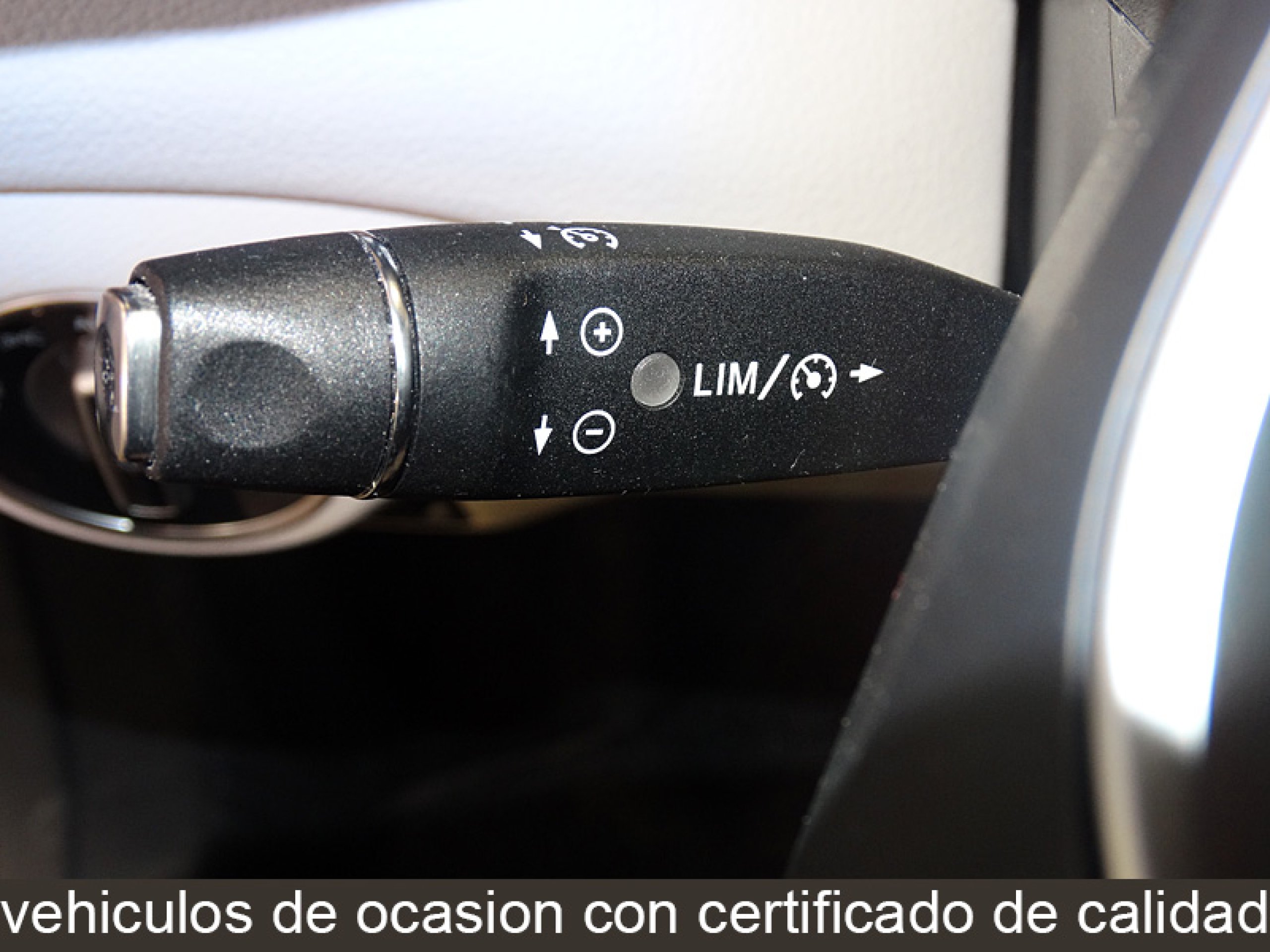 Foto Mercedes-Benz CLA 180 35