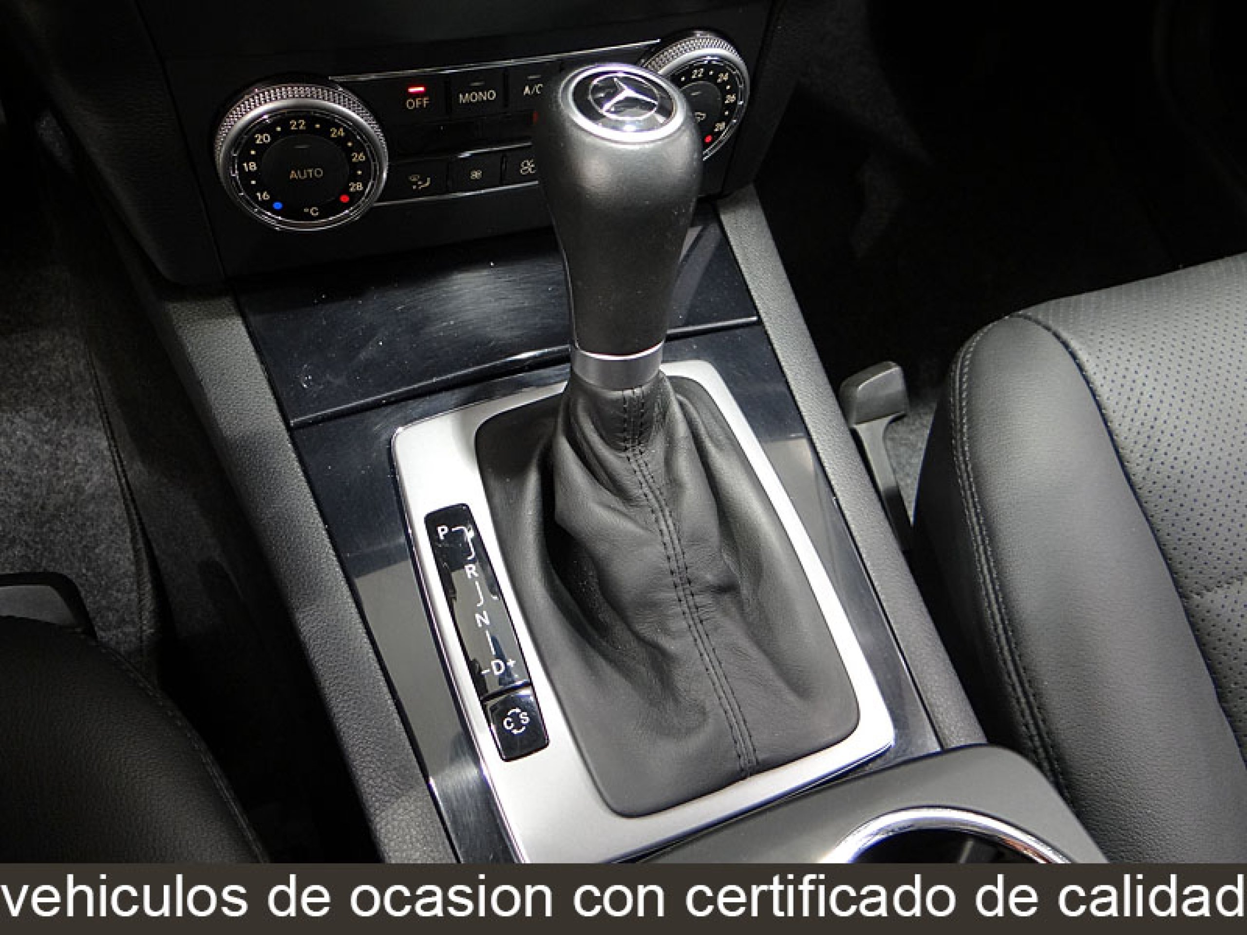 Foto Mercedes-Benz GLK 320 29