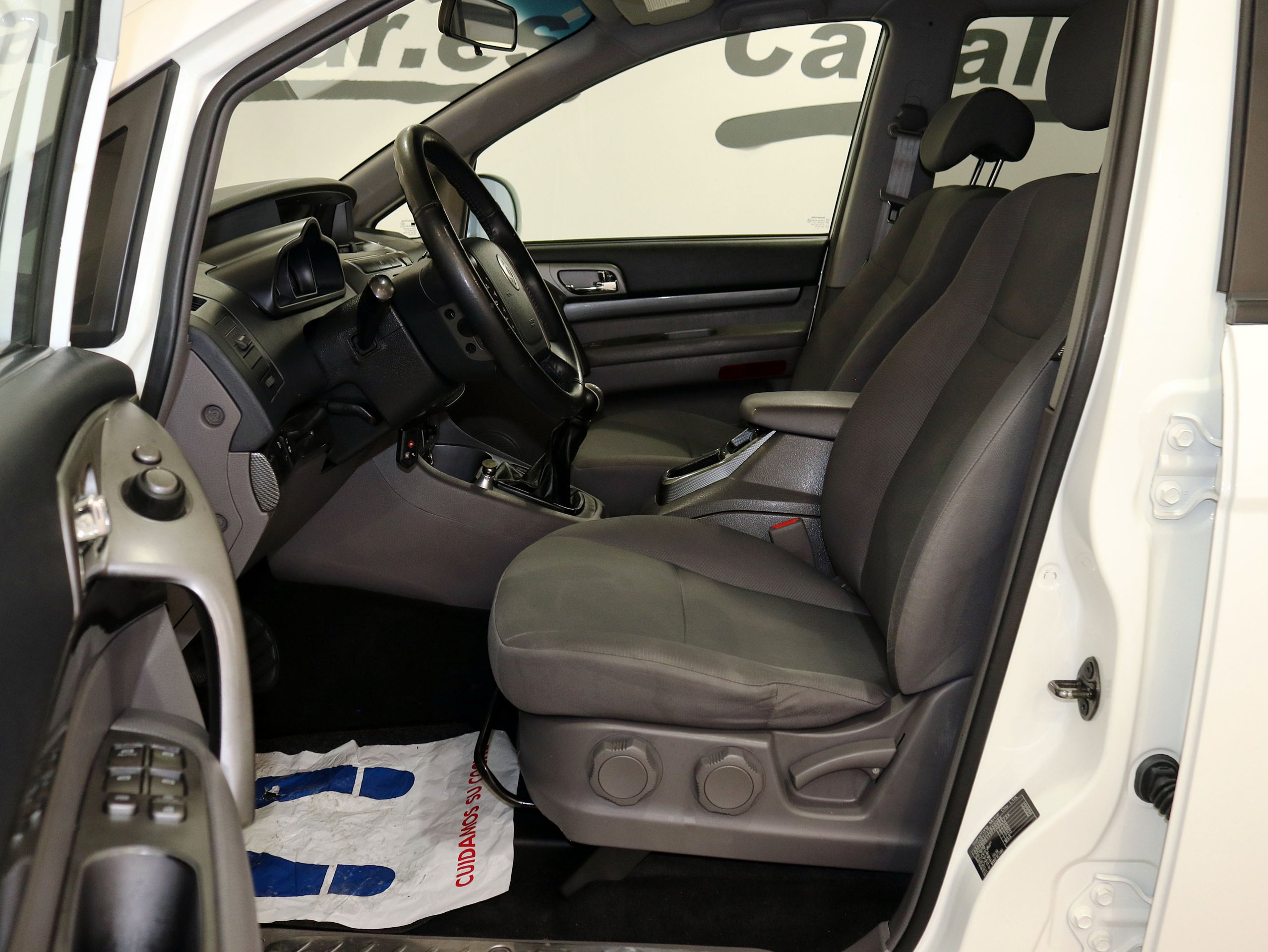Foto Ssangyong Rodius 14