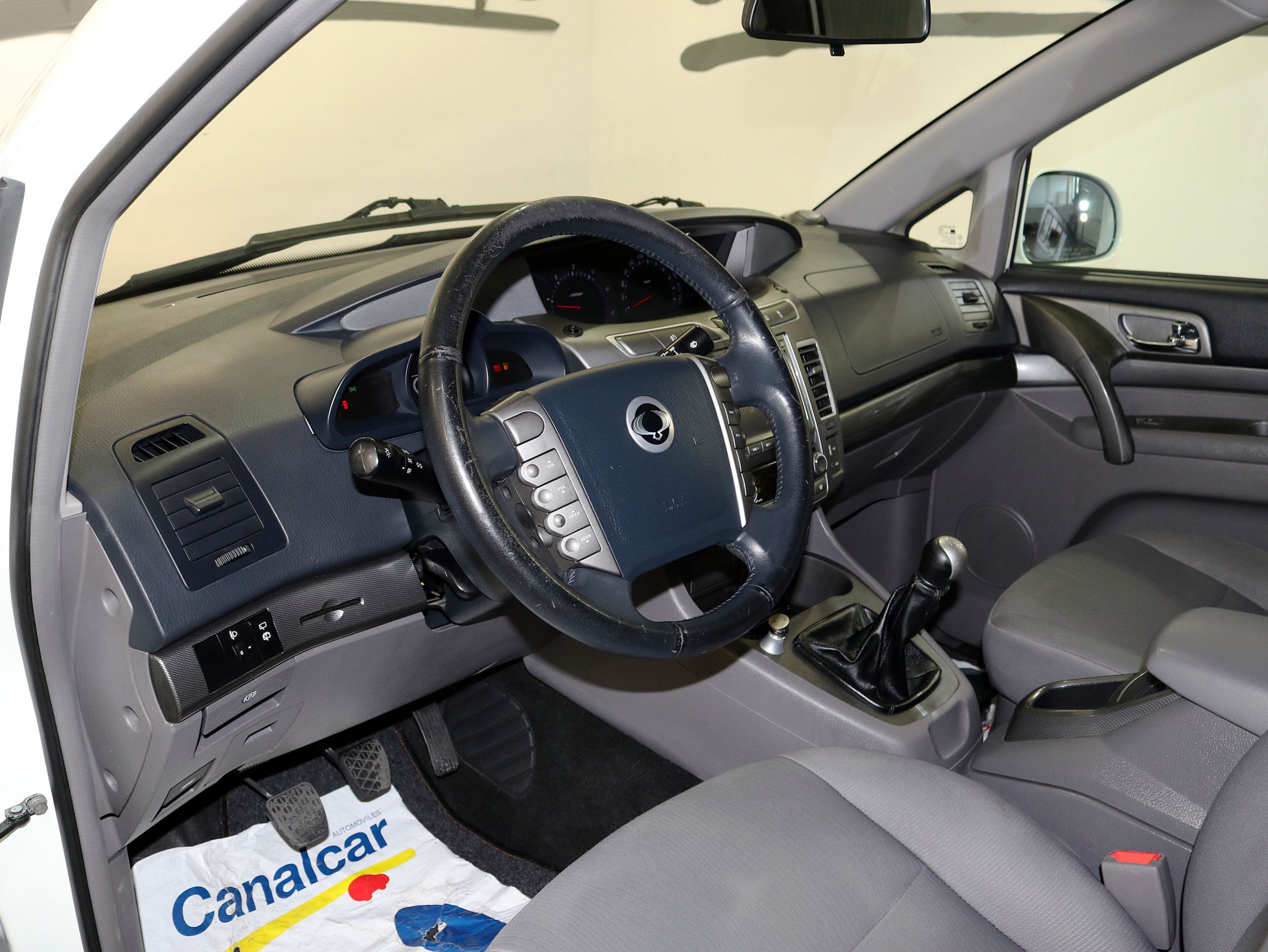 Foto Ssangyong Rodius 20