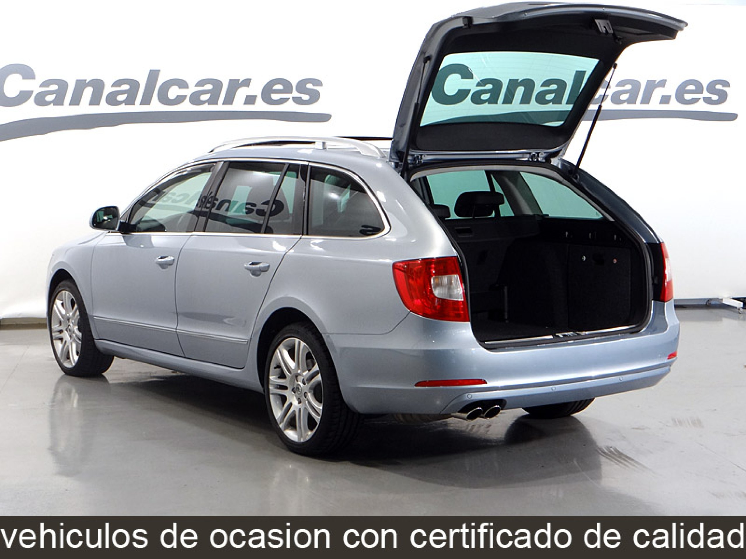 Foto Skoda Superb 8