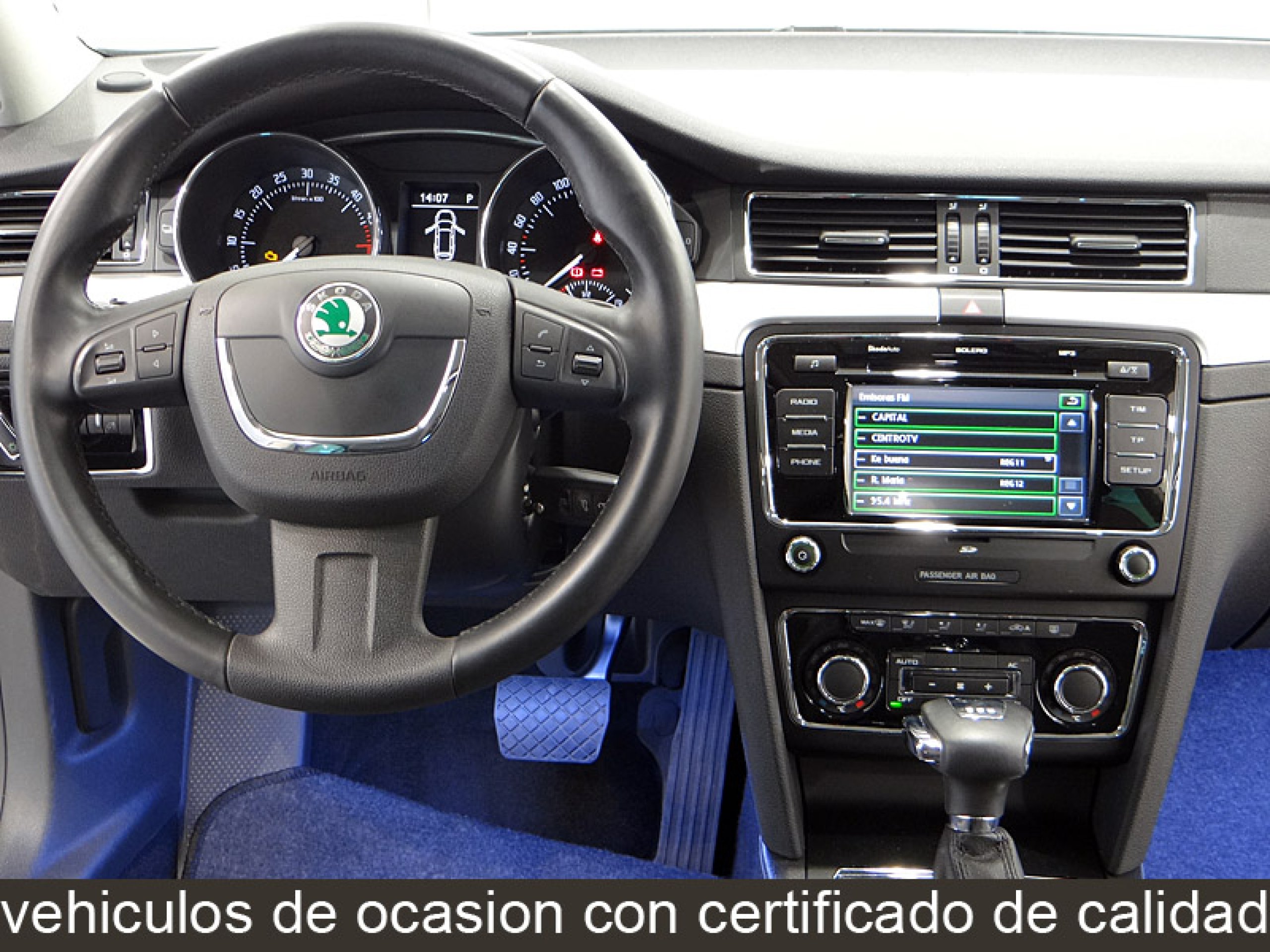 Foto Skoda Superb 30