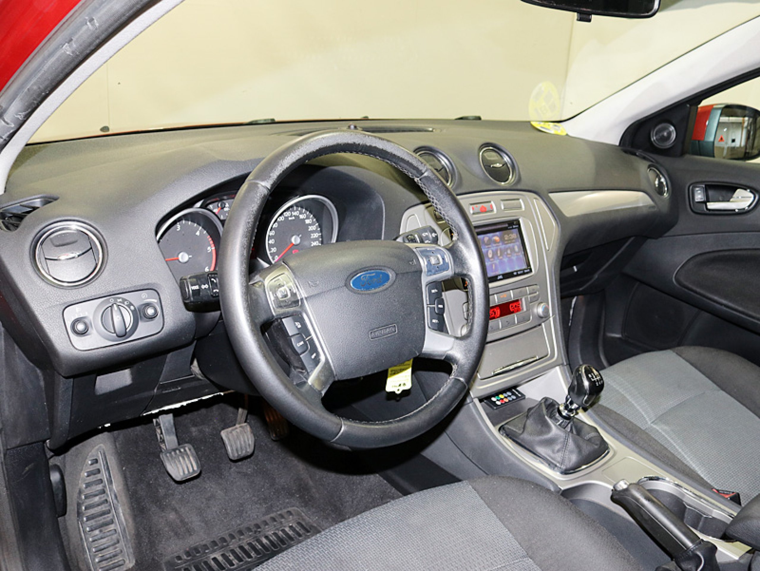 Foto Ford Mondeo 16 Foto Ford Mondeo 16