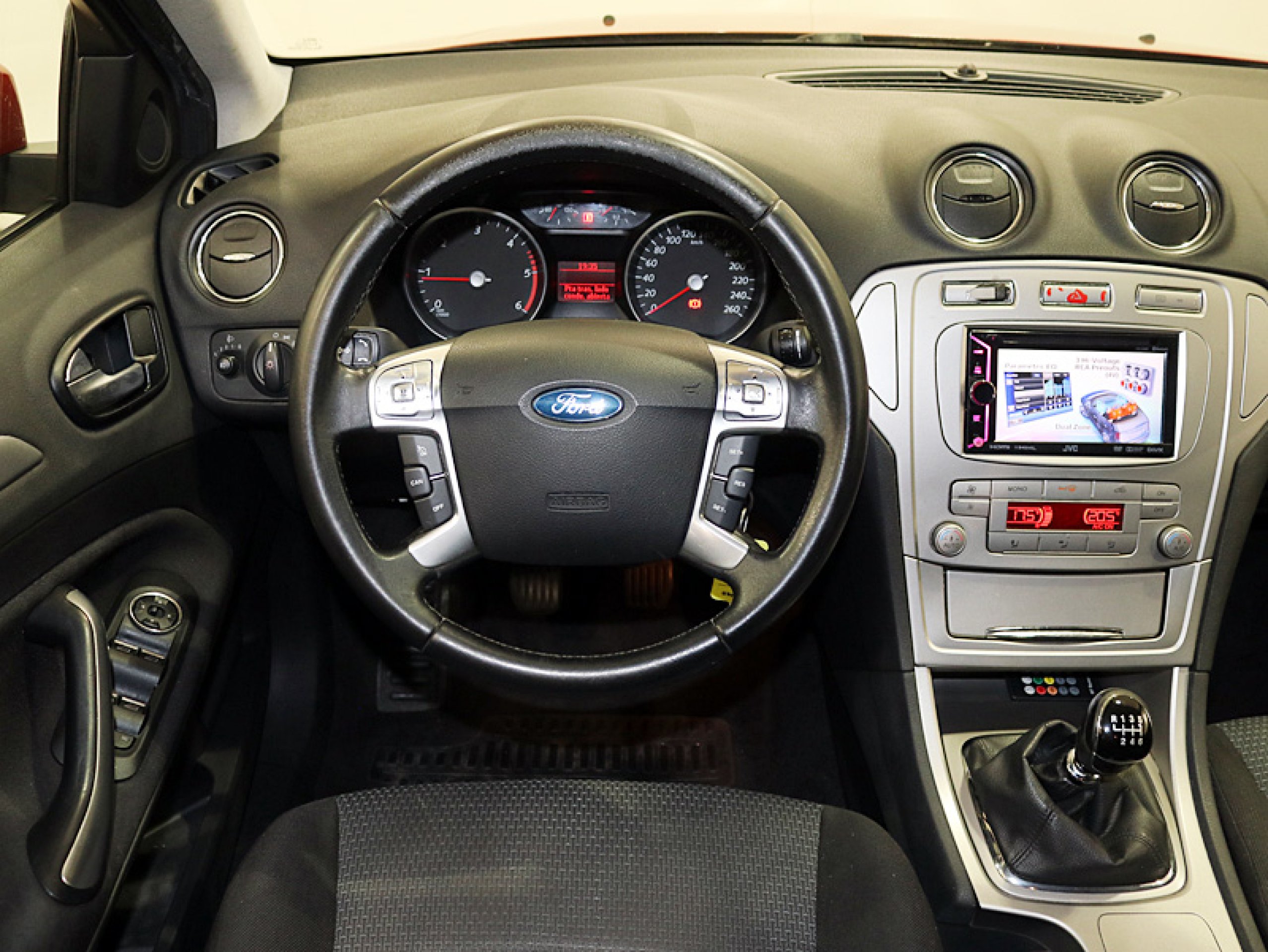 Foto Ford Mondeo 18 Foto Ford Mondeo 18