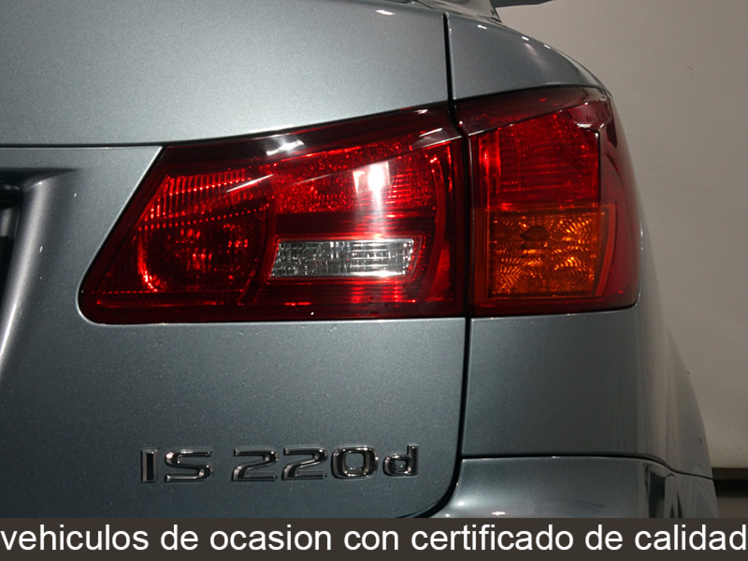Foto Lexus IS 220d 11