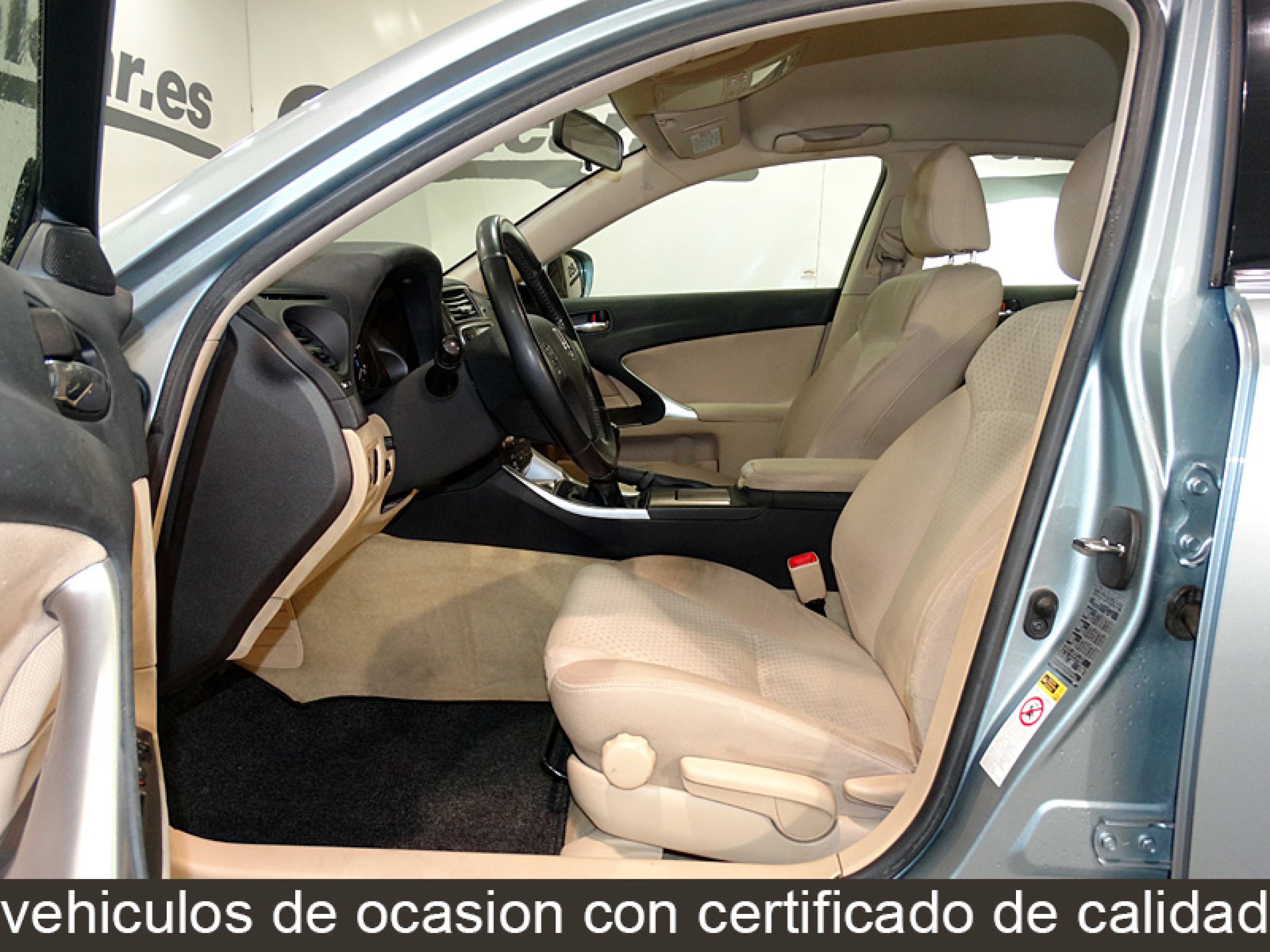 Foto Lexus IS 220d 15