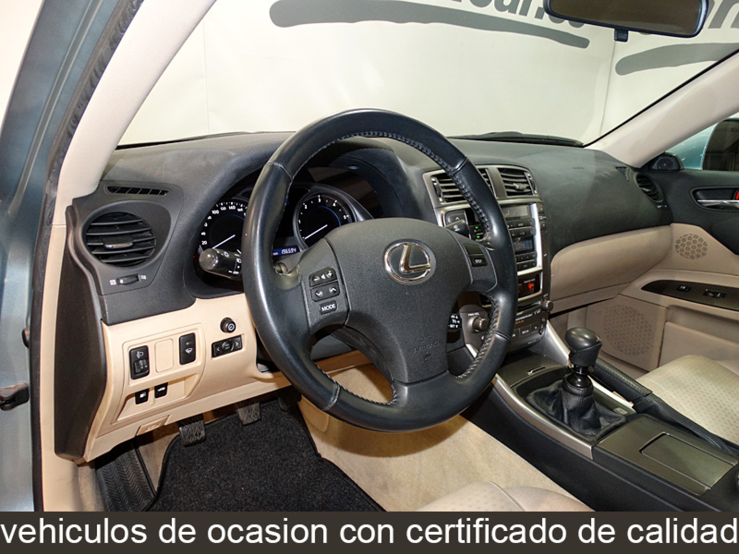Foto Lexus IS 220d 18