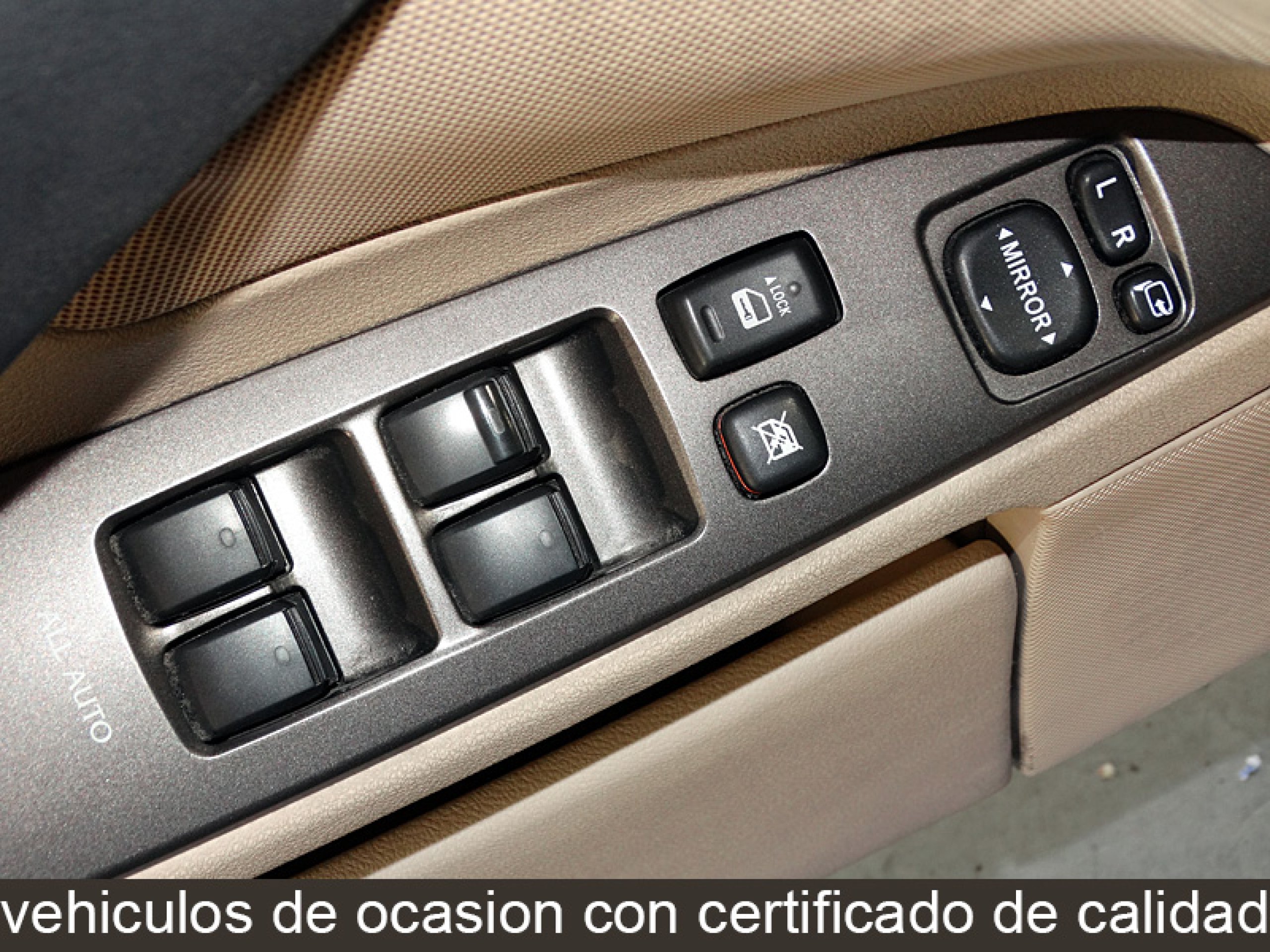 Foto Lexus IS 220d 24