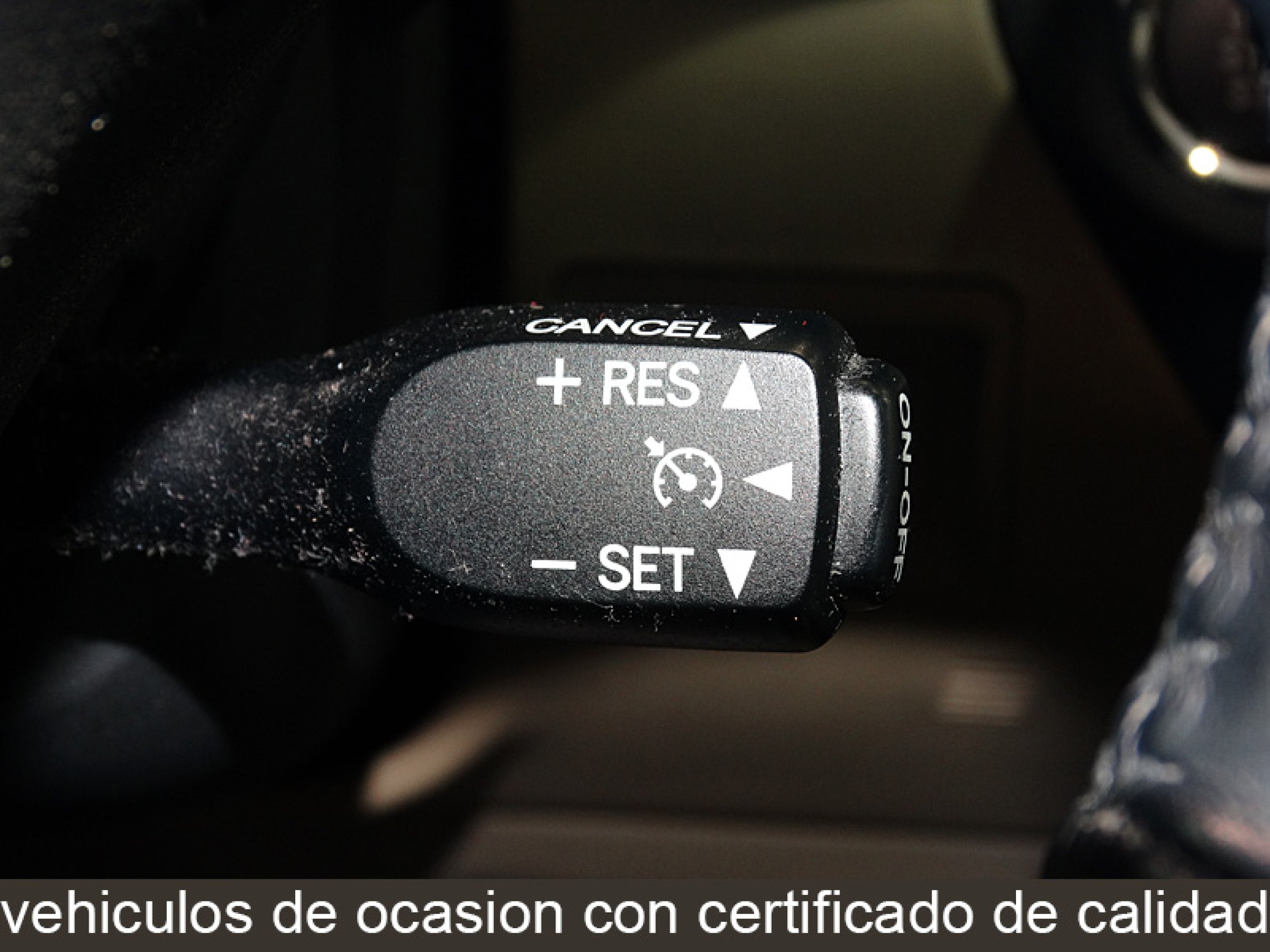 Foto Lexus IS 220d 27