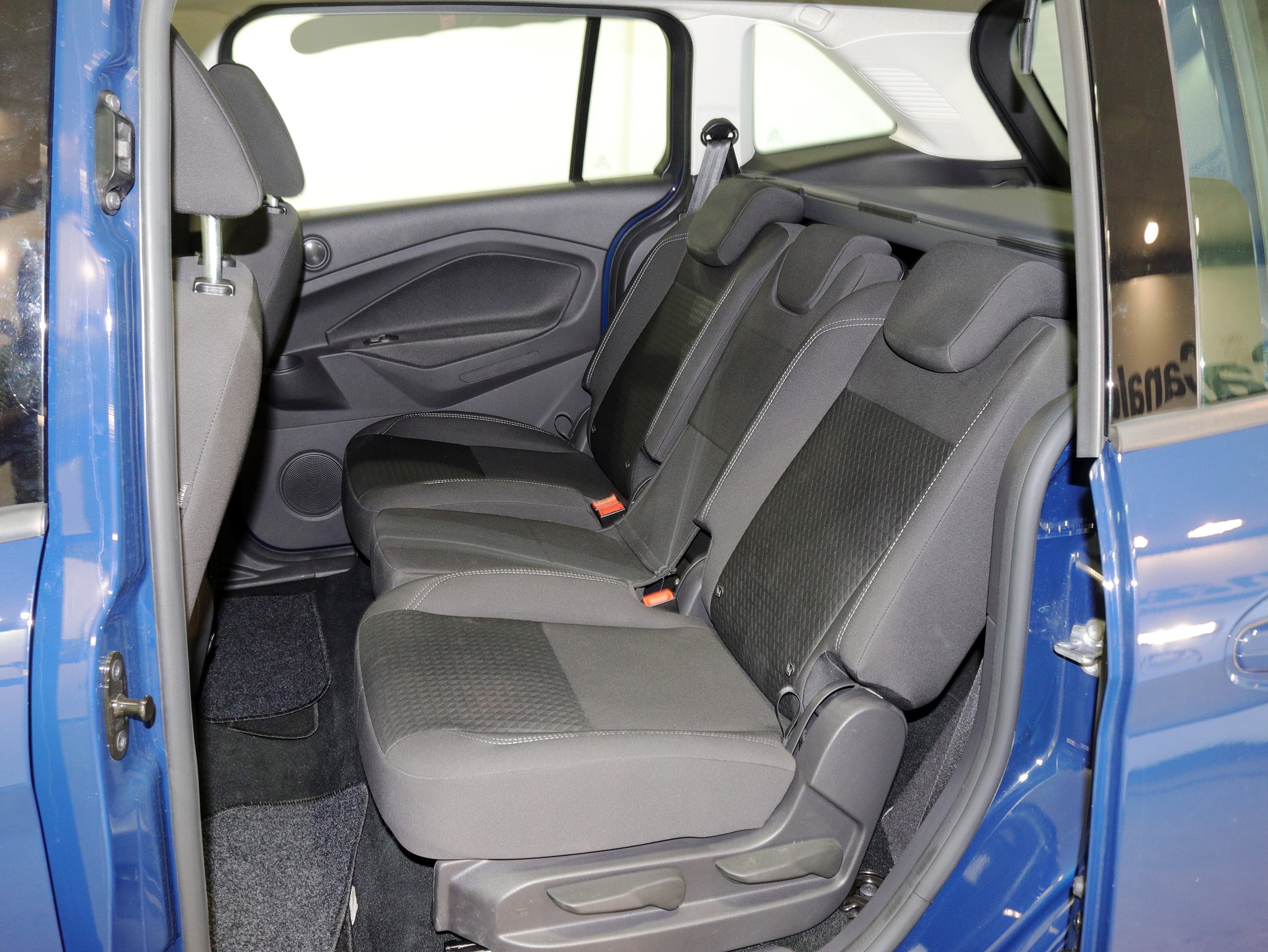 Foto Ford Grand C-Max 17