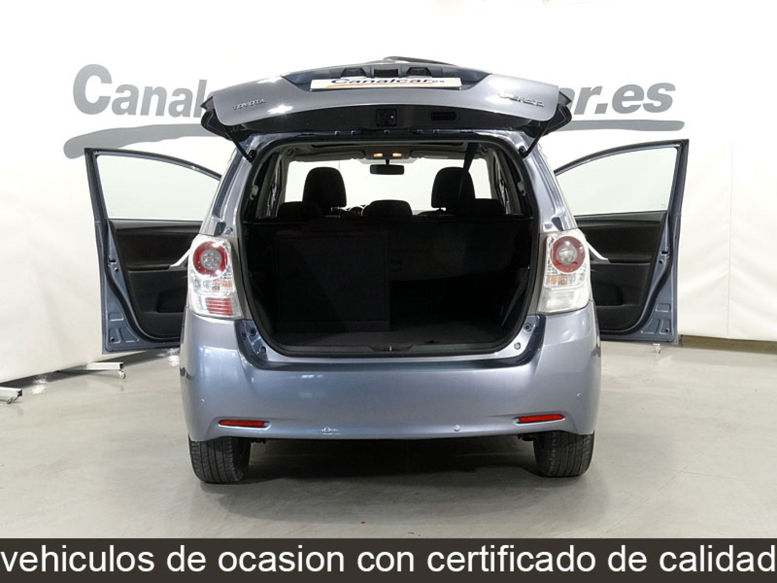 Foto Toyota Verso 8
