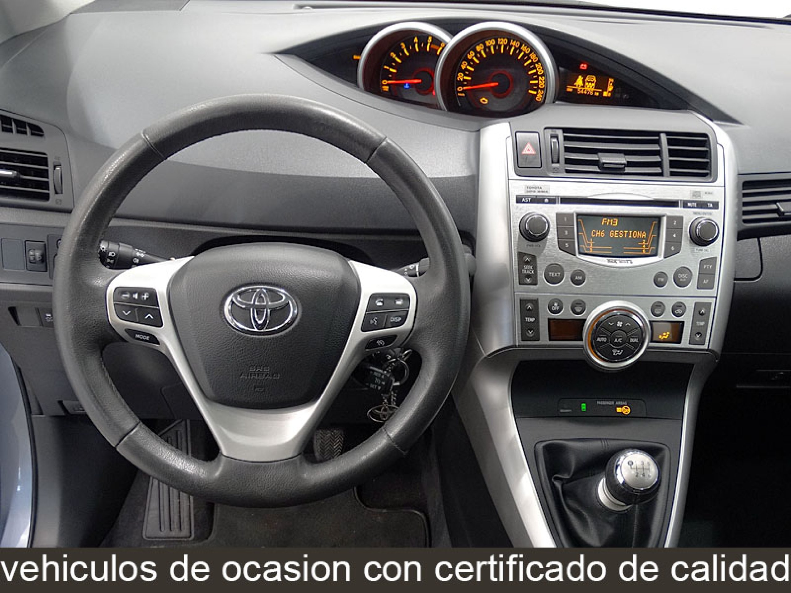 Foto Toyota Verso 27