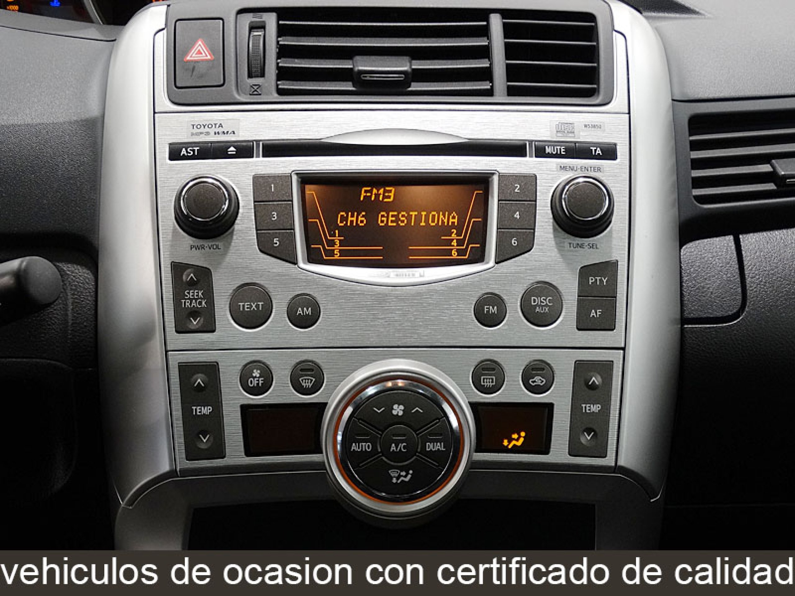 Foto Toyota Verso 28