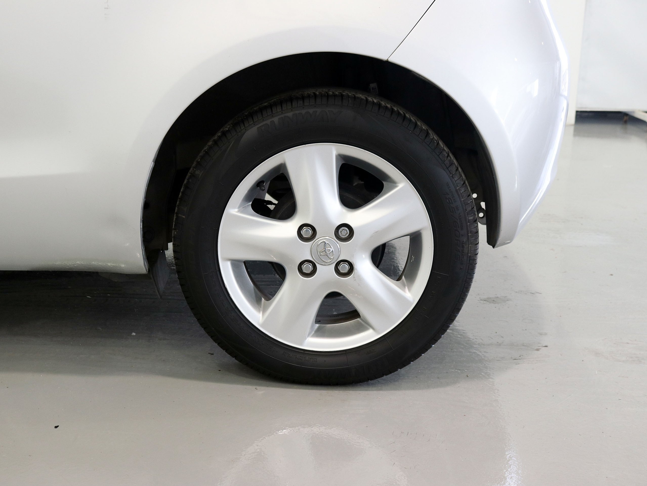 Foto Toyota Yaris 28