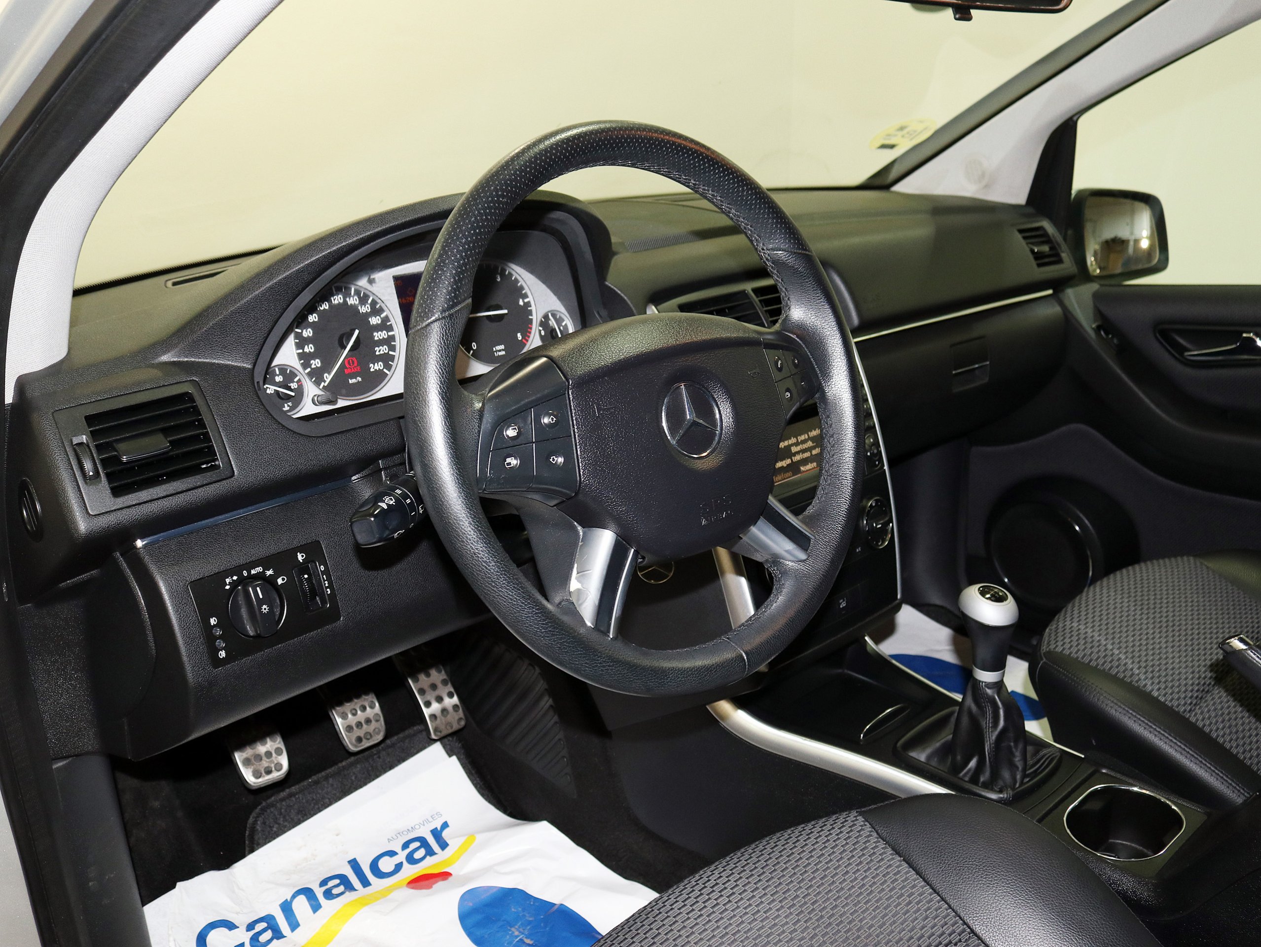 Foto Mercedes-Benz B 180 15