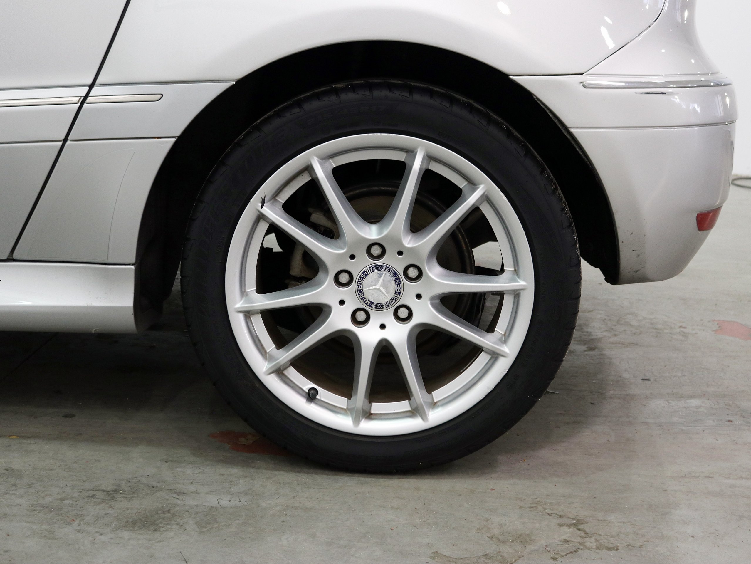 Foto Mercedes-Benz B 180 29