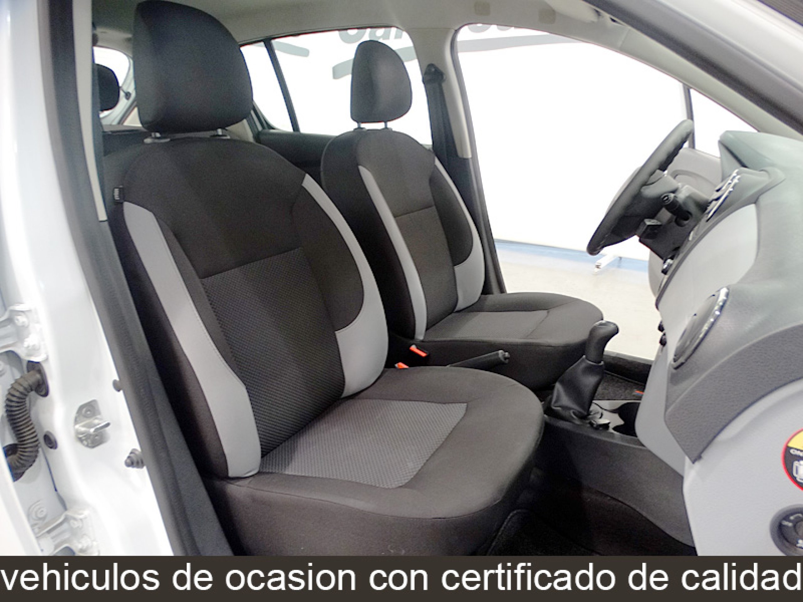 Foto Dacia Sandero 19