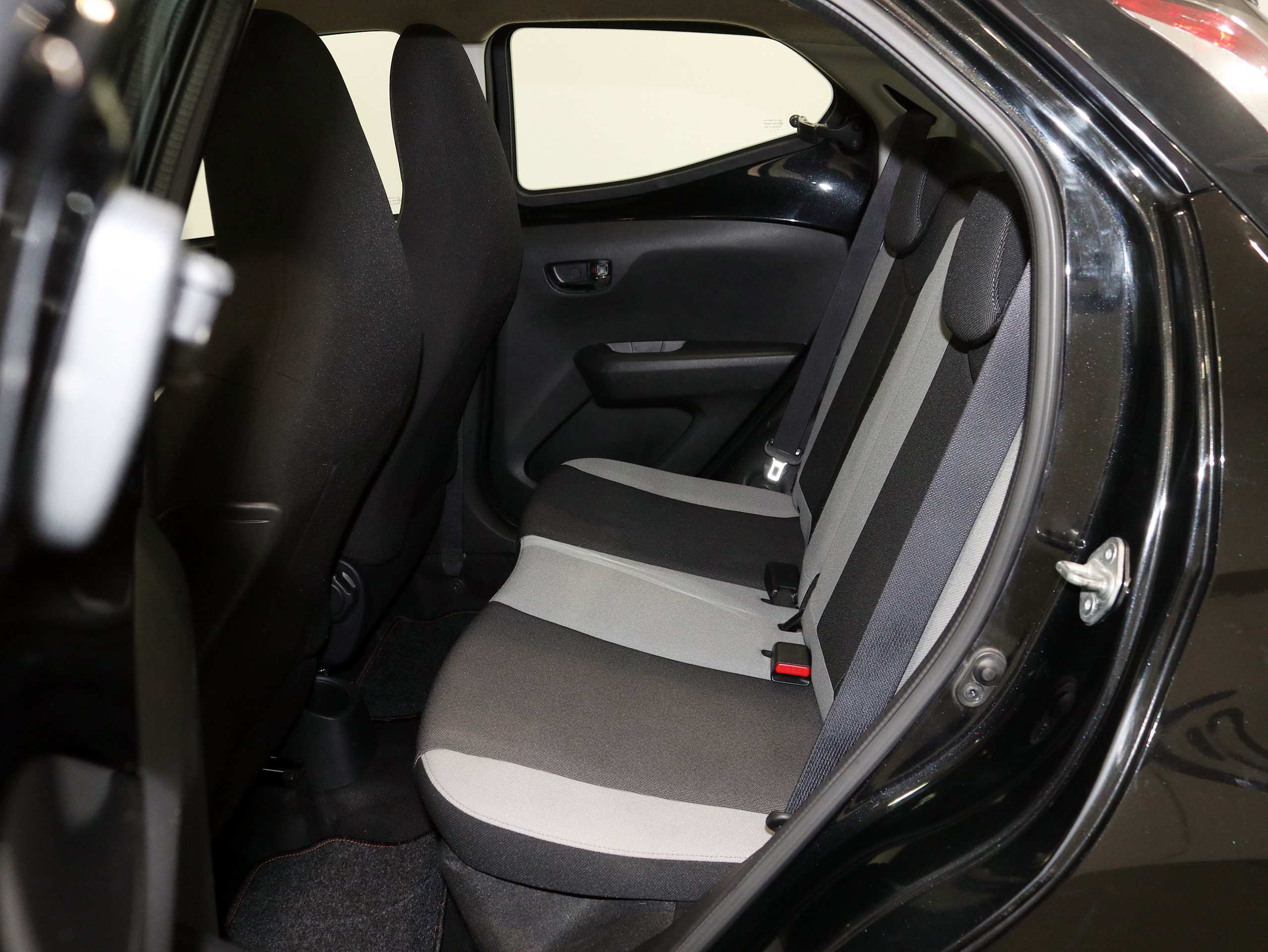 Foto Toyota Aygo 12