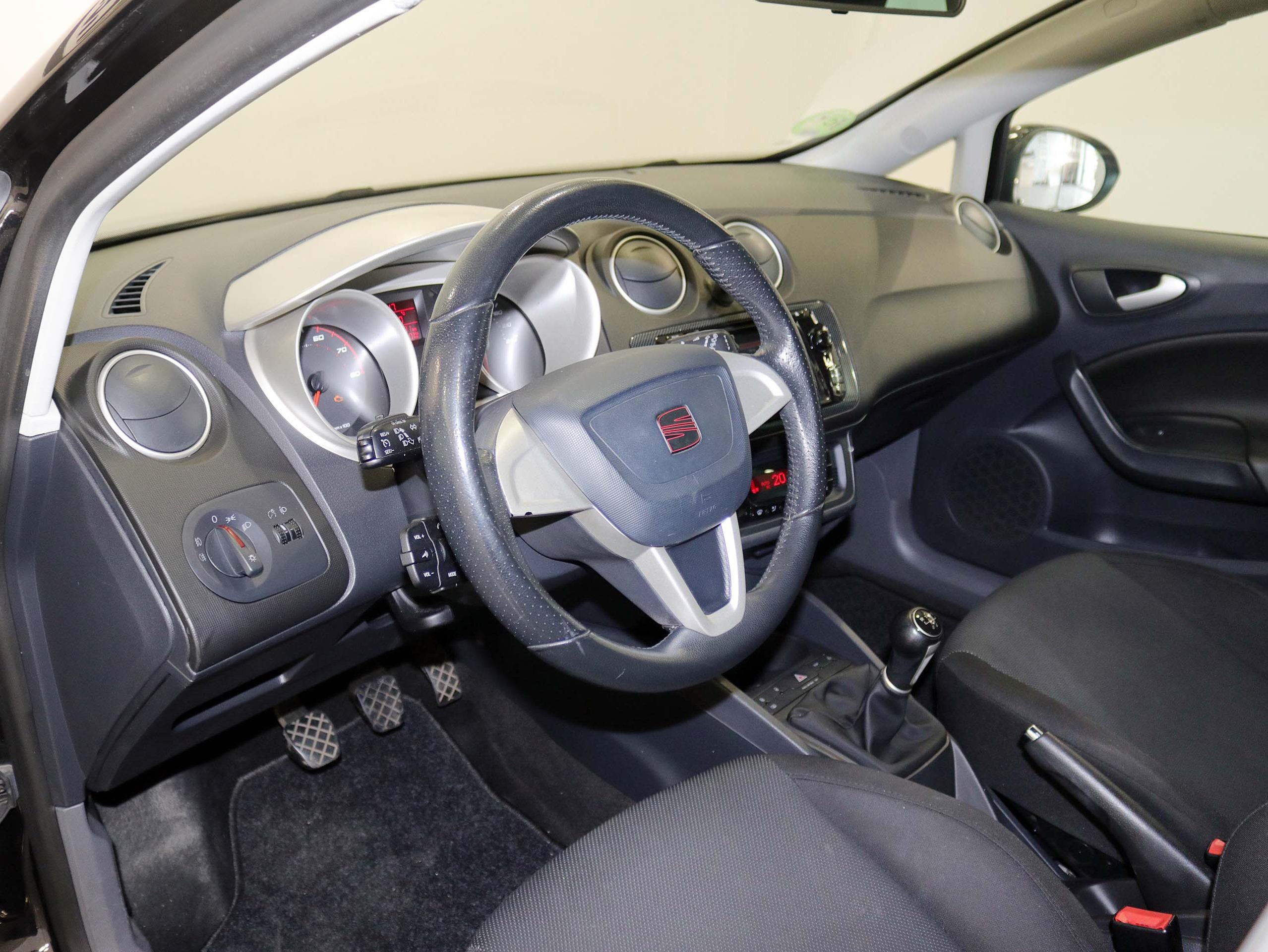 Foto Seat Ibiza 25